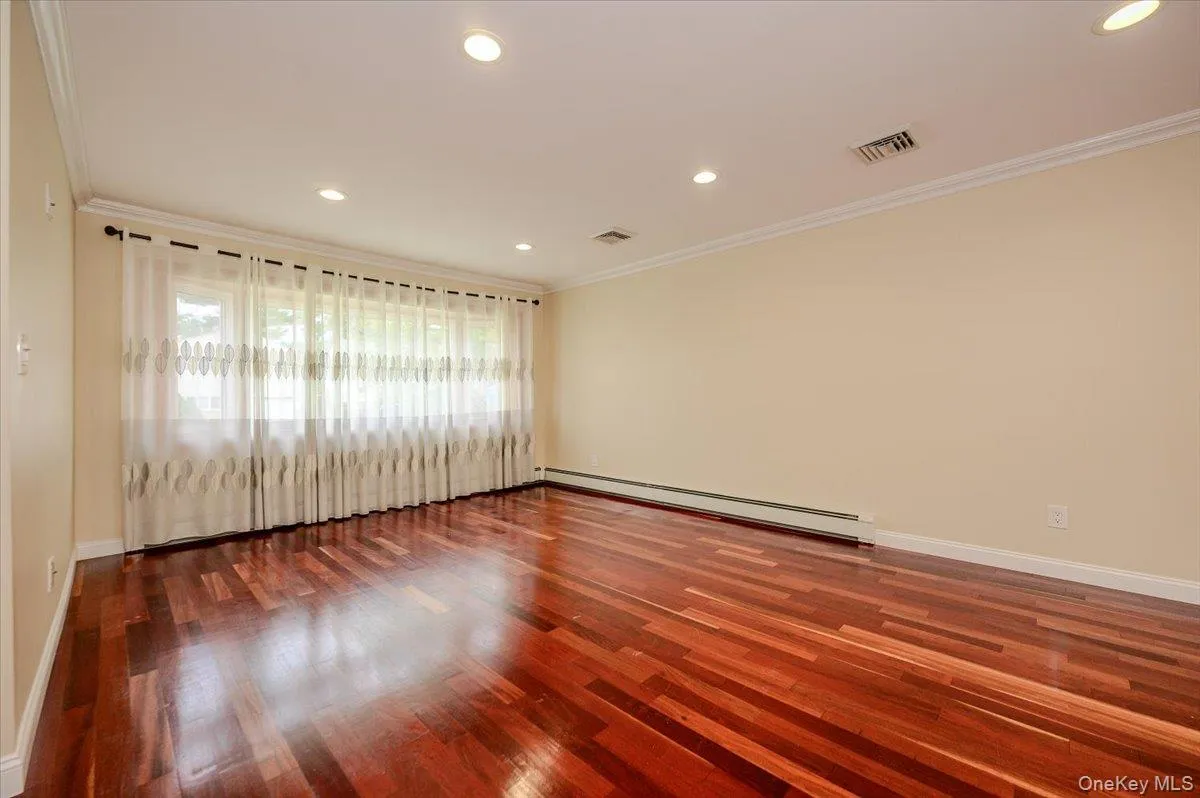 2664 Grayson Drive, Hempstead, NY, 4 Bedrooms Bedrooms, 6 Rooms Rooms,3 BathroomsBathrooms,Residential,For Rent,Grayson,0,1046626 2664 Grayson Drive, Hempstead, NY, 4 Bedrooms Bedrooms, 6 Rooms Rooms,3 BathroomsBathrooms,Residential,For Rent,Grayson,0,1046626