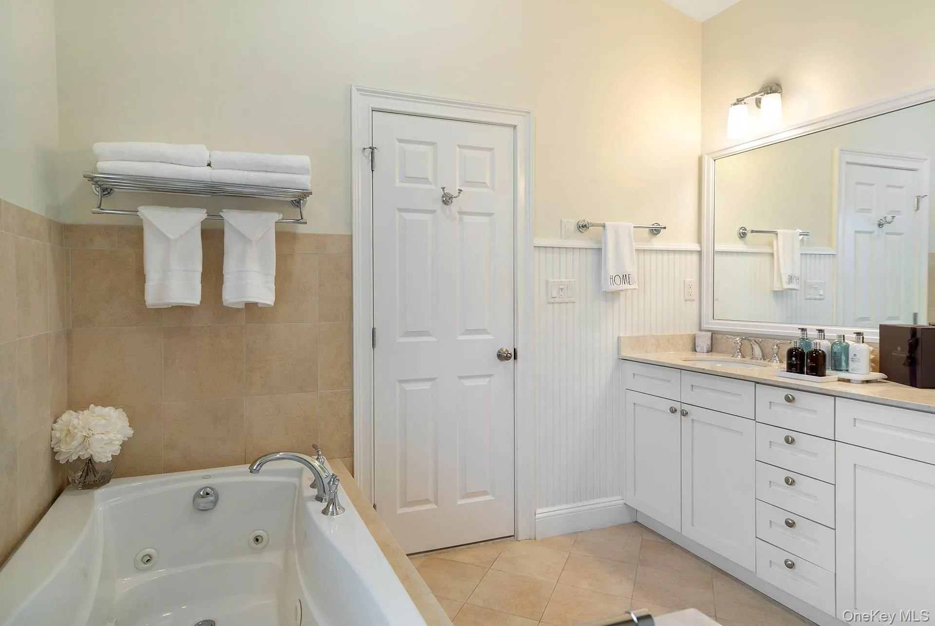 28 Andrew Court, Southampton, NY, 3 Bedrooms Bedrooms, 7 Rooms Rooms,3 BathroomsBathrooms,Residential,For Rent,Andrew Court,0,1046627 28 Andrew Court, Southampton, NY, 3 Bedrooms Bedrooms, 7 Rooms Rooms,3 BathroomsBathrooms,Residential,For Rent,Andrew Court,0,1046627