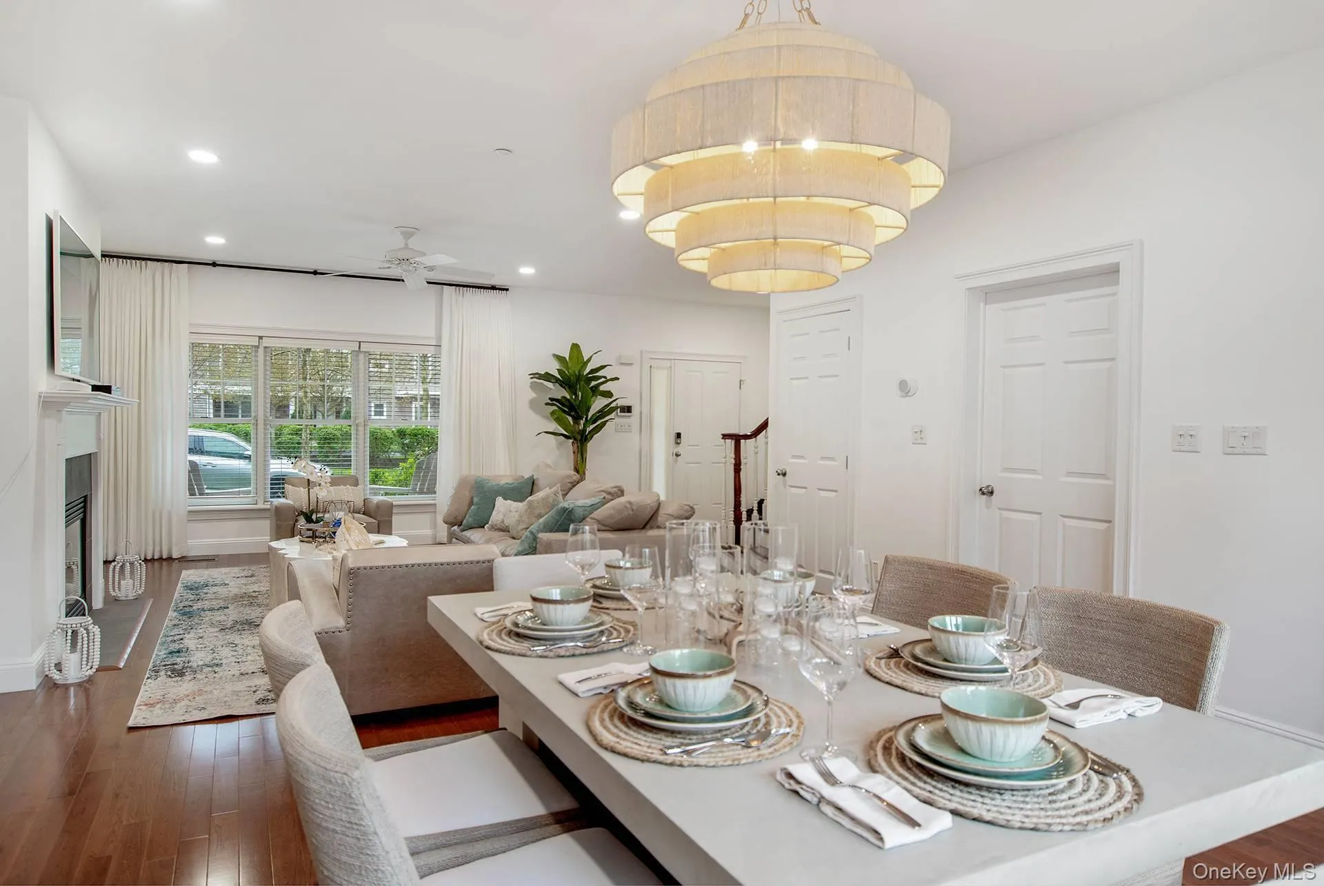 28 Andrew Court, Southampton, NY, 3 Bedrooms Bedrooms, 7 Rooms Rooms,3 BathroomsBathrooms,Residential,For Rent,Andrew Court,0,1046627 28 Andrew Court, Southampton, NY, 3 Bedrooms Bedrooms, 7 Rooms Rooms,3 BathroomsBathrooms,Residential,For Rent,Andrew Court,0,1046627