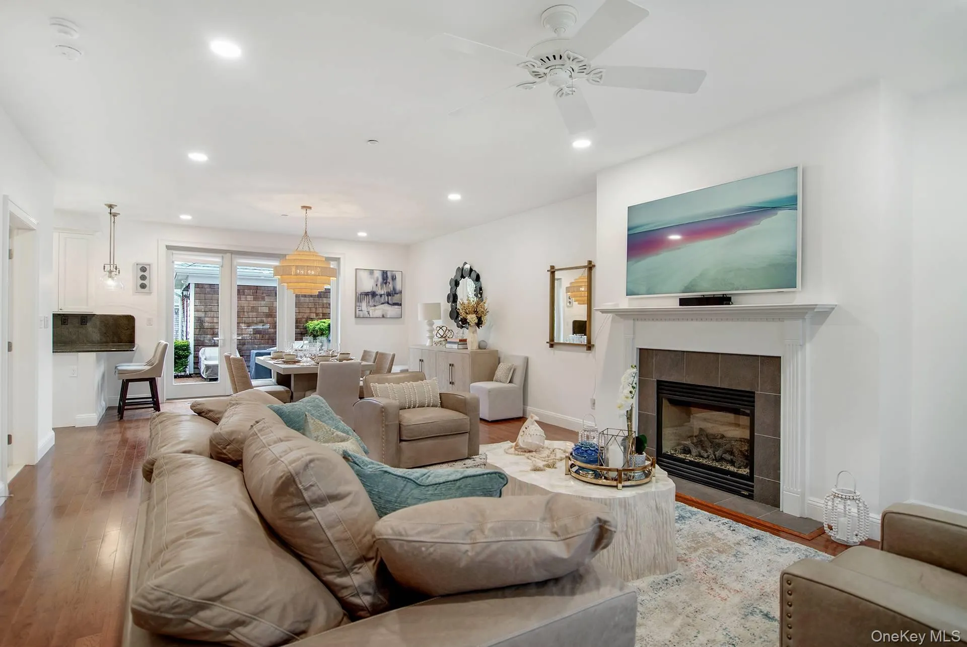 28 Andrew Court, Southampton, NY, 3 Bedrooms Bedrooms, 7 Rooms Rooms,3 BathroomsBathrooms,Residential,For Rent,Andrew Court,0,1046627 28 Andrew Court, Southampton, NY, 3 Bedrooms Bedrooms, 7 Rooms Rooms,3 BathroomsBathrooms,Residential,For Rent,Andrew Court,0,1046627