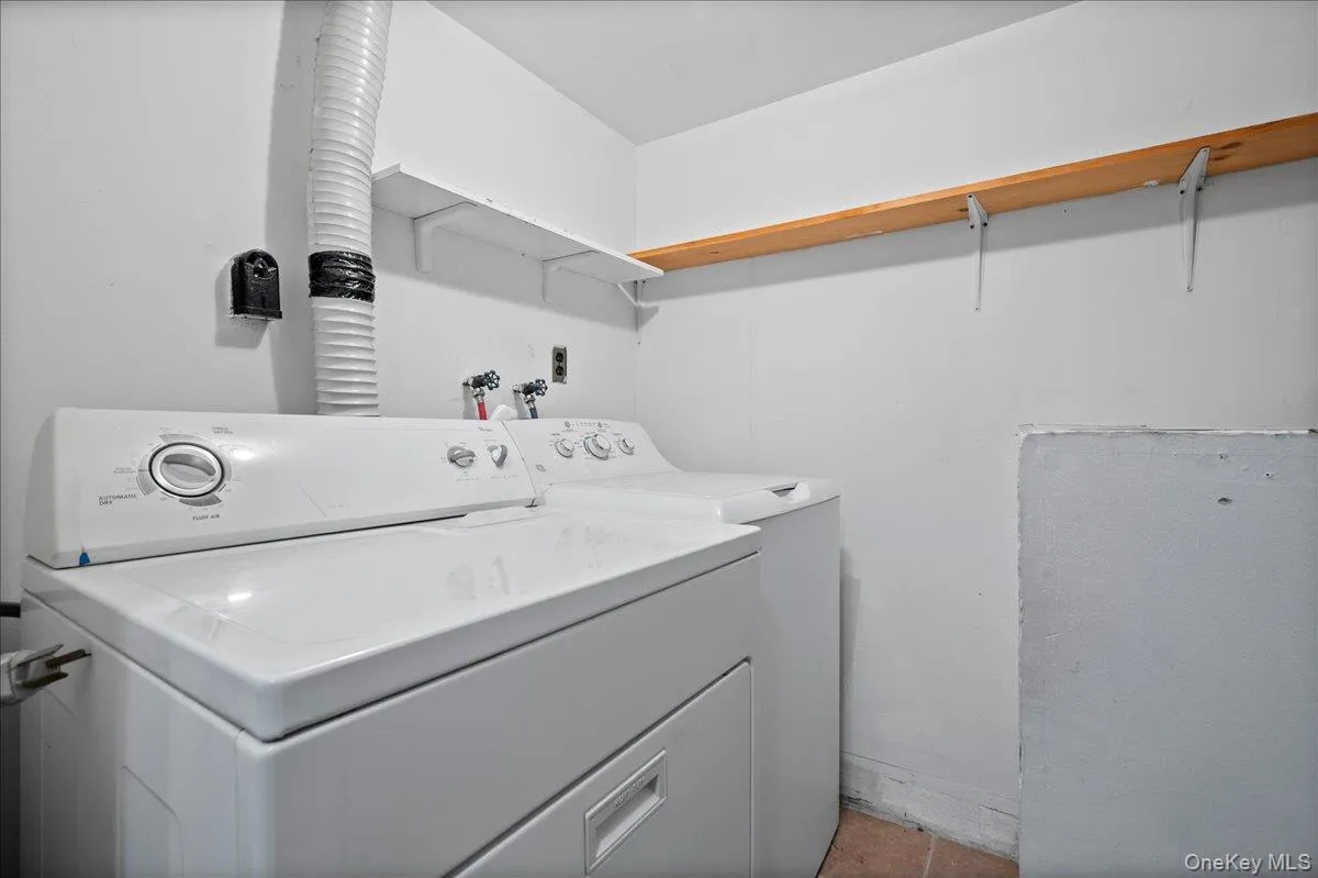 284 Park Avenue, Harrison, NY, 3 Bedrooms Bedrooms, 5 Rooms Rooms,1 BathroomBathrooms,Residential Lease,For Rent,Park,0,1046628 284 Park Avenue, Harrison, NY, 3 Bedrooms Bedrooms, 5 Rooms Rooms,1 BathroomBathrooms,Residential Lease,For Rent,Park,0,1046628