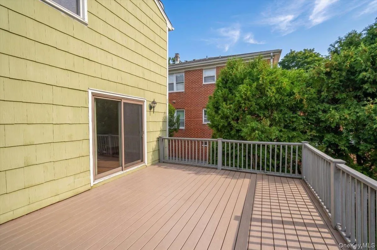 284 Park Avenue, Harrison, NY, 3 Bedrooms Bedrooms, 5 Rooms Rooms,1 BathroomBathrooms,Residential Lease,For Rent,Park,0,1046628 284 Park Avenue, Harrison, NY, 3 Bedrooms Bedrooms, 5 Rooms Rooms,1 BathroomBathrooms,Residential Lease,For Rent,Park,0,1046628