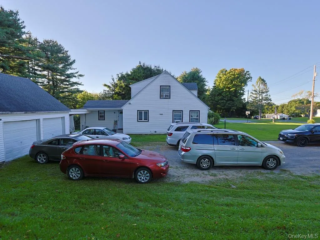 580 Route 17M, Middletown, NY, 5 Bedrooms Bedrooms, 8 Rooms Rooms,2 BathroomsBathrooms,Residential,For Rent,Route 17M,0,1046630 580 Route 17M, Middletown, NY, 5 Bedrooms Bedrooms, 8 Rooms Rooms,2 BathroomsBathrooms,Residential,For Rent,Route 17M,0,1046630