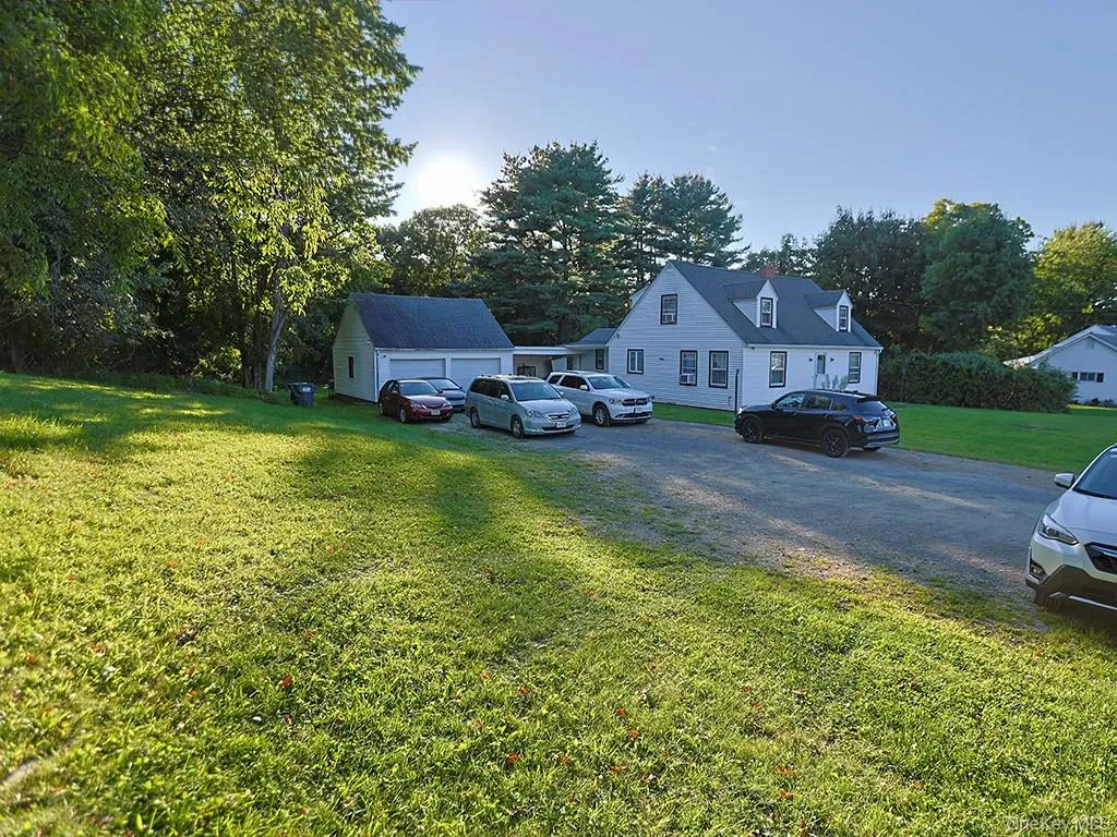 580 Route 17M, Middletown, NY, 5 Bedrooms Bedrooms, 8 Rooms Rooms,2 BathroomsBathrooms,Residential,For Rent,Route 17M,0,1046630 580 Route 17M, Middletown, NY, 5 Bedrooms Bedrooms, 8 Rooms Rooms,2 BathroomsBathrooms,Residential,For Rent,Route 17M,0,1046630