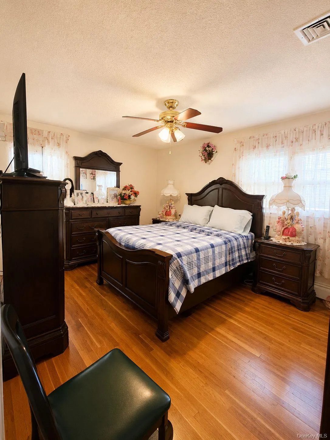 19 Stewart Place, Ramapo, NY, 5 Bedrooms Bedrooms, 9 Rooms Rooms,3 BathroomsBathrooms,Residential,For Rent,Stewart,0,1046634 19 Stewart Place, Ramapo, NY, 5 Bedrooms Bedrooms, 9 Rooms Rooms,3 BathroomsBathrooms,Residential,For Rent,Stewart,0,1046634