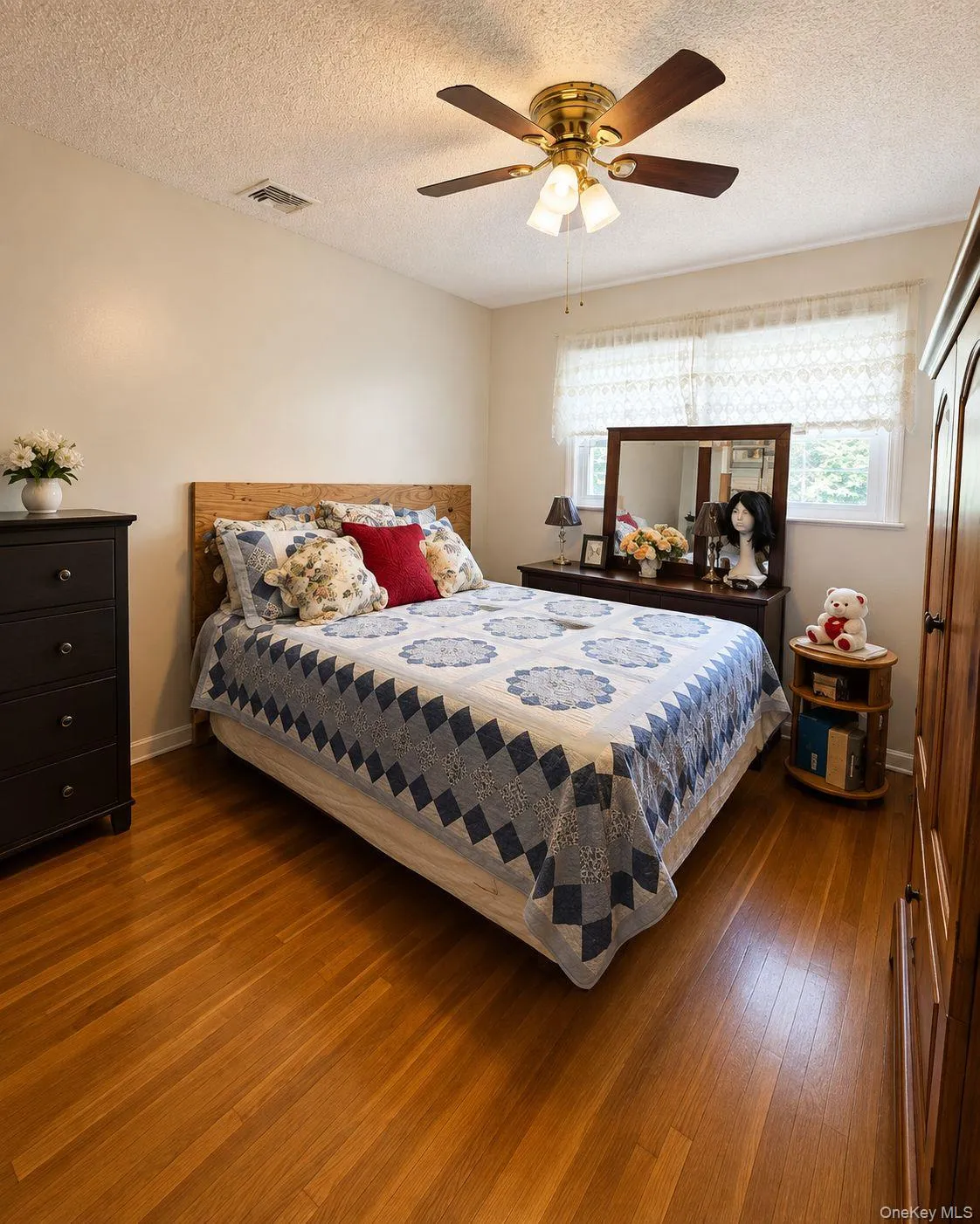 19 Stewart Place, Ramapo, NY, 5 Bedrooms Bedrooms, 9 Rooms Rooms,3 BathroomsBathrooms,Residential,For Rent,Stewart,0,1046634 19 Stewart Place, Ramapo, NY, 5 Bedrooms Bedrooms, 9 Rooms Rooms,3 BathroomsBathrooms,Residential,For Rent,Stewart,0,1046634