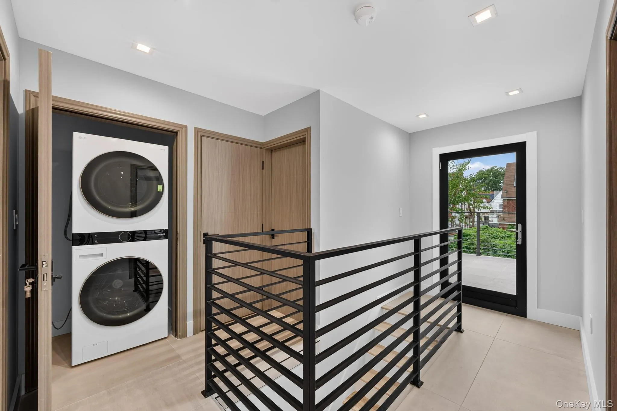 11137 196th Street, New York, NY, 7 Bedrooms Bedrooms, 20 Rooms Rooms,4 BathroomsBathrooms,Residential,For Rent,196th,0,1046635 11137 196th Street, New York, NY, 7 Bedrooms Bedrooms, 20 Rooms Rooms,4 BathroomsBathrooms,Residential,For Rent,196th,0,1046635