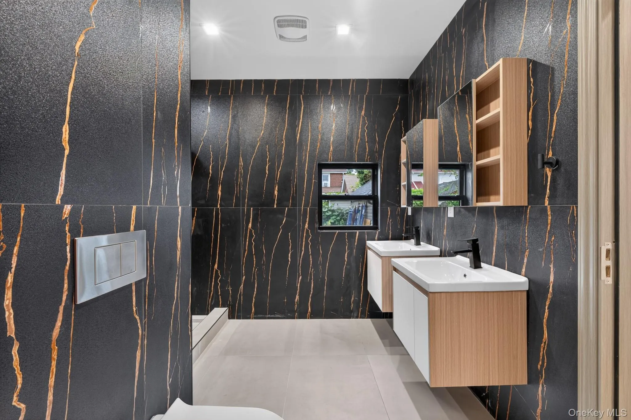 11137 196th Street, New York, NY, 7 Bedrooms Bedrooms, 20 Rooms Rooms,4 BathroomsBathrooms,Residential,For Rent,196th,0,1046635 11137 196th Street, New York, NY, 7 Bedrooms Bedrooms, 20 Rooms Rooms,4 BathroomsBathrooms,Residential,For Rent,196th,0,1046635