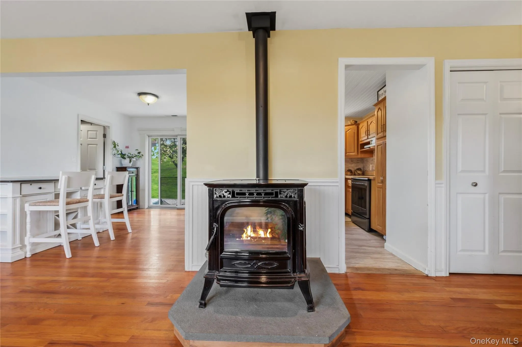 28 Hilltop Drive, Carmel, NY, 3 Bedrooms Bedrooms, 9 Rooms Rooms,2 BathroomsBathrooms,Residential,For Rent,Hilltop,0,1046637 28 Hilltop Drive, Carmel, NY, 3 Bedrooms Bedrooms, 9 Rooms Rooms,2 BathroomsBathrooms,Residential,For Rent,Hilltop,0,1046637
