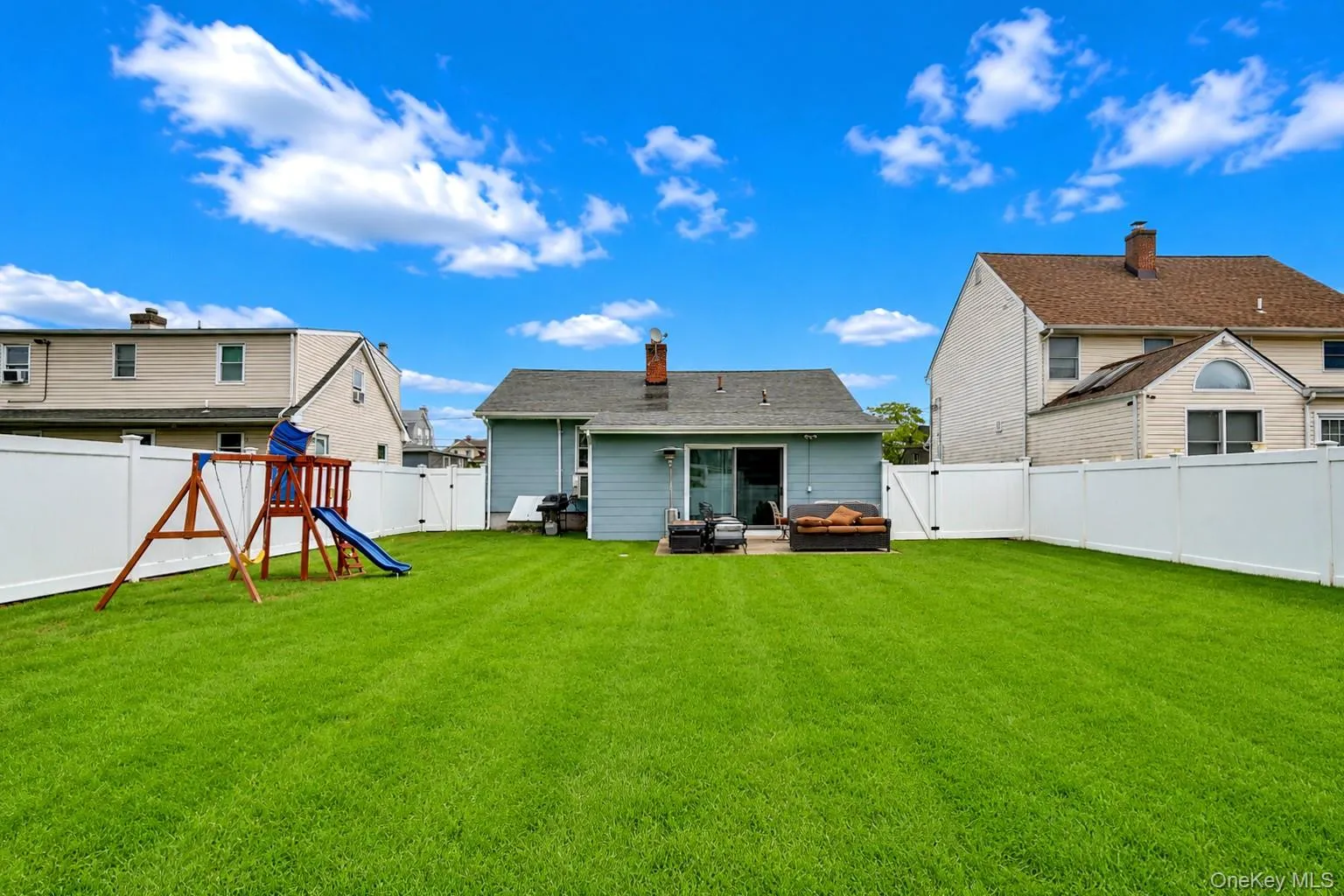 292 Roosevelt Avenue, Hempstead, NY, 3 Bedrooms Bedrooms, 5 Rooms Rooms,2 BathroomsBathrooms,Residential,For Rent,Roosevelt,0,1046638 292 Roosevelt Avenue, Hempstead, NY, 3 Bedrooms Bedrooms, 5 Rooms Rooms,2 BathroomsBathrooms,Residential,For Rent,Roosevelt,0,1046638