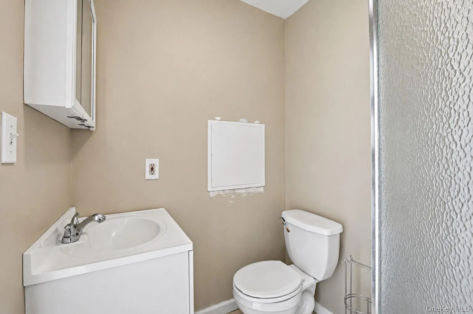 292 Roosevelt Avenue, Hempstead, NY, 3 Bedrooms Bedrooms, 5 Rooms Rooms,2 BathroomsBathrooms,Residential,For Rent,Roosevelt,0,1046638 292 Roosevelt Avenue, Hempstead, NY, 3 Bedrooms Bedrooms, 5 Rooms Rooms,2 BathroomsBathrooms,Residential,For Rent,Roosevelt,0,1046638