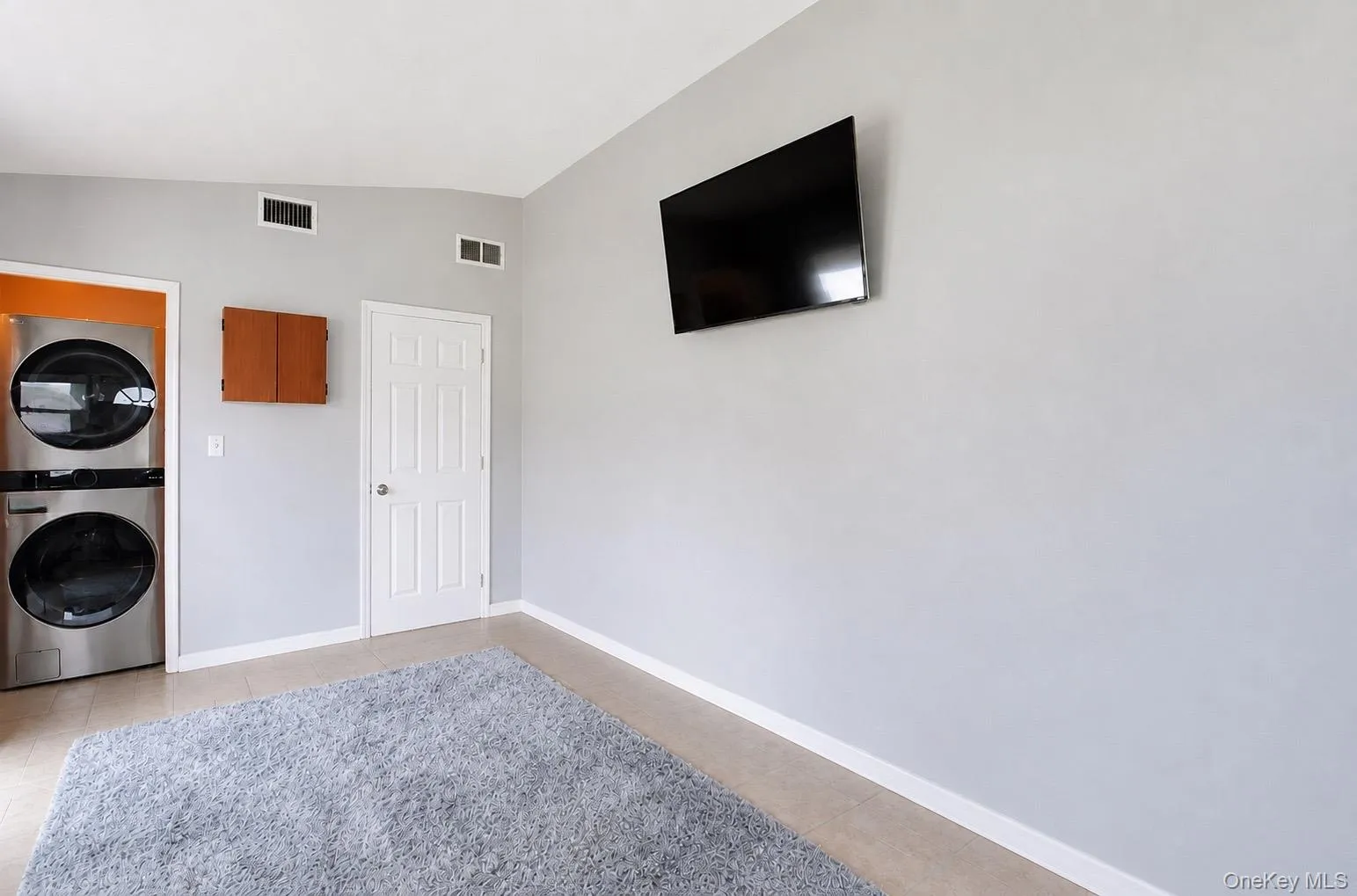 292 Roosevelt Avenue, Hempstead, NY, 3 Bedrooms Bedrooms, 5 Rooms Rooms,2 BathroomsBathrooms,Residential,For Rent,Roosevelt,0,1046638 292 Roosevelt Avenue, Hempstead, NY, 3 Bedrooms Bedrooms, 5 Rooms Rooms,2 BathroomsBathrooms,Residential,For Rent,Roosevelt,0,1046638