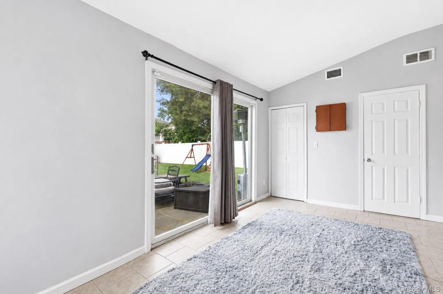 292 Roosevelt Avenue, Hempstead, NY, 3 Bedrooms Bedrooms, 5 Rooms Rooms,2 BathroomsBathrooms,Residential,For Rent,Roosevelt,0,1046638 292 Roosevelt Avenue, Hempstead, NY, 3 Bedrooms Bedrooms, 5 Rooms Rooms,2 BathroomsBathrooms,Residential,For Rent,Roosevelt,0,1046638