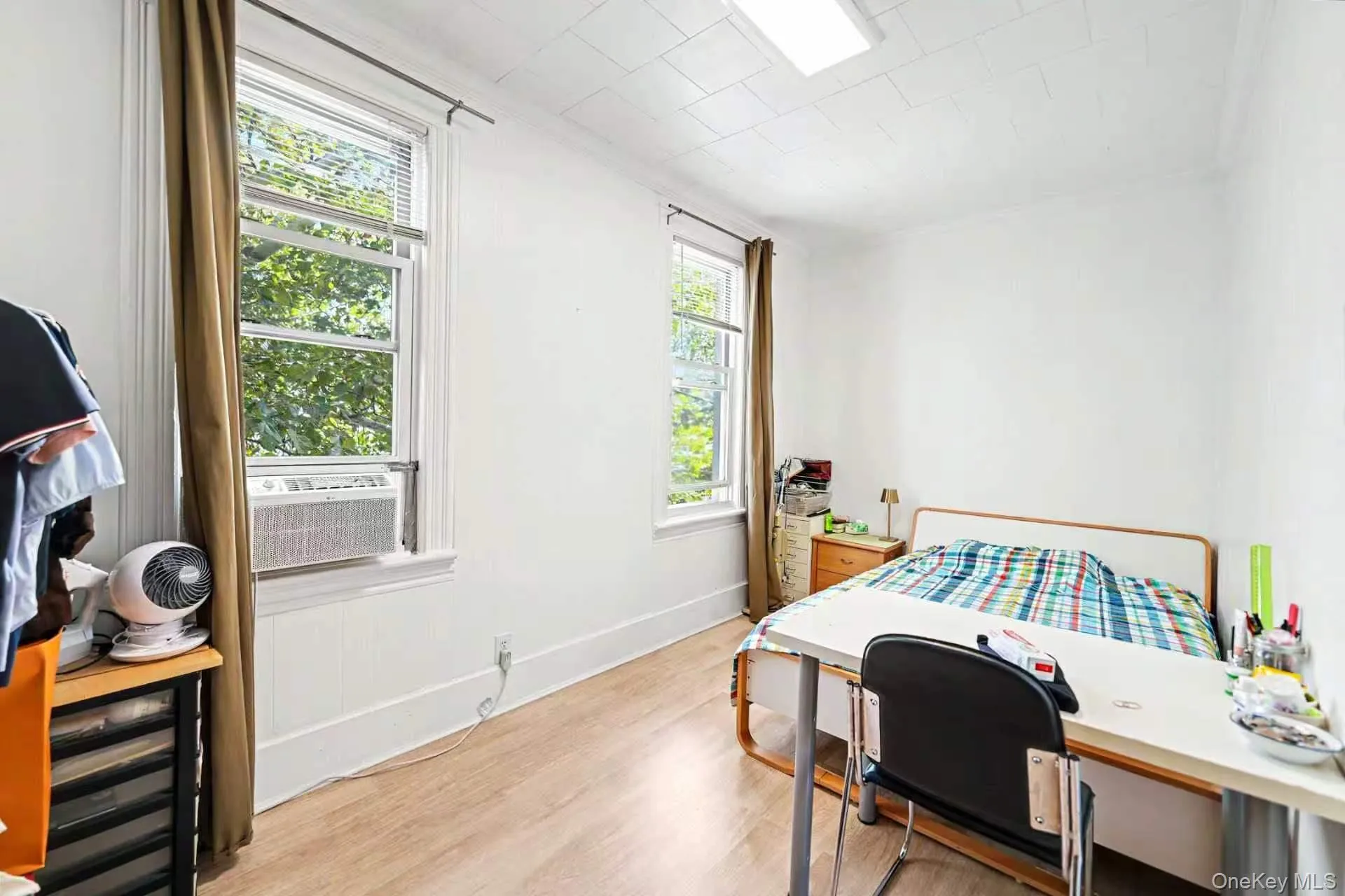 6016 69th Lane, New York, NY, 3 Bedrooms Bedrooms, 5 Rooms Rooms,1 BathroomBathrooms,Residential,For Rent,69th,0,1046644 6016 69th Lane, New York, NY, 3 Bedrooms Bedrooms, 5 Rooms Rooms,1 BathroomBathrooms,Residential,For Rent,69th,0,1046644