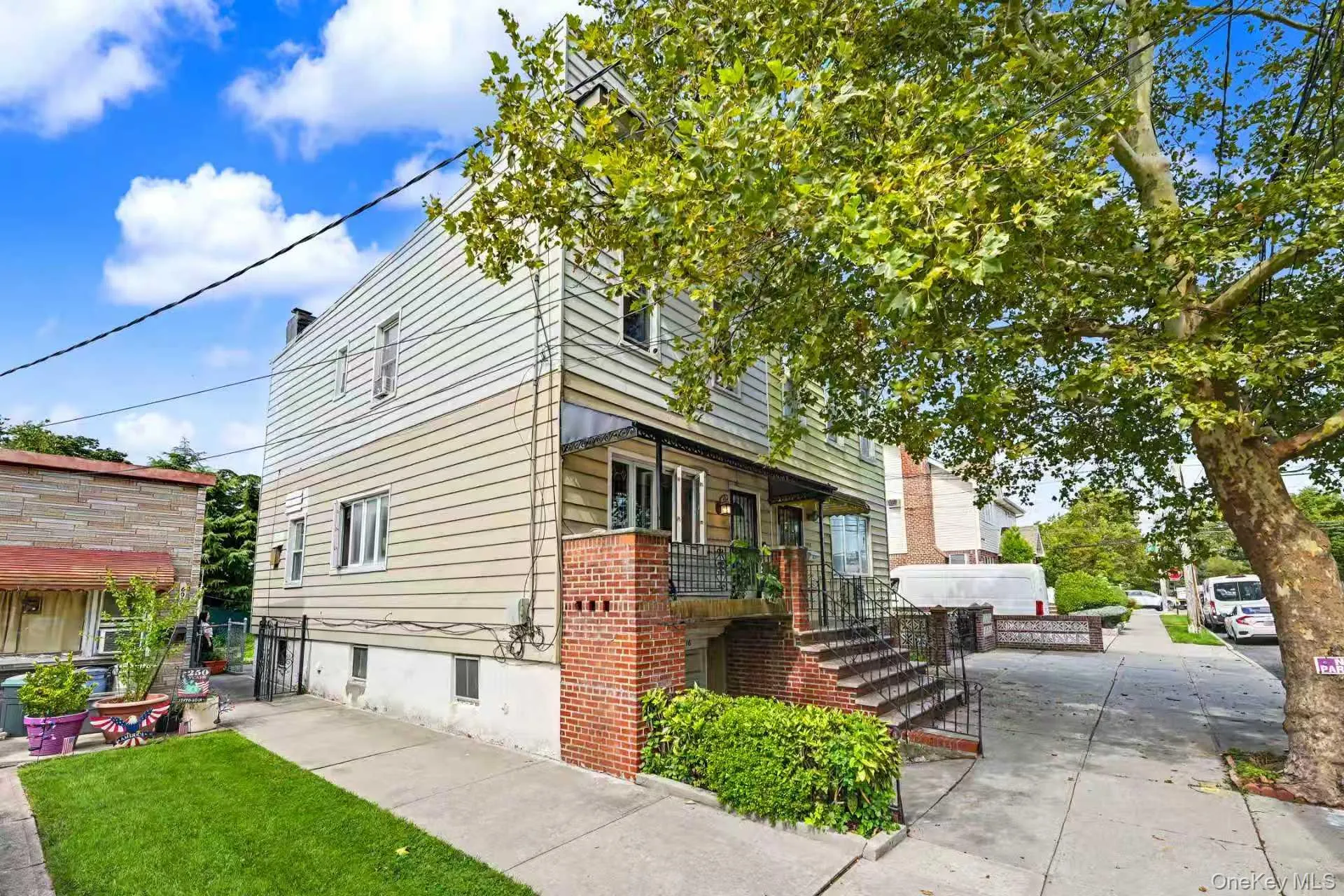 6016 69th Lane, New York, NY, 3 Bedrooms Bedrooms, 5 Rooms Rooms,1 BathroomBathrooms,Residential,For Rent,69th,0,1046644 6016 69th Lane, New York, NY, 3 Bedrooms Bedrooms, 5 Rooms Rooms,1 BathroomBathrooms,Residential,For Rent,69th,0,1046644
