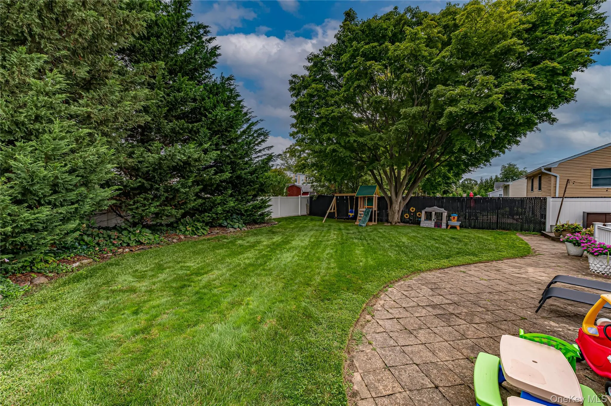 3 Peary Lane, Smithtown, NY, 3 Bedrooms Bedrooms, 7 Rooms Rooms,2 BathroomsBathrooms,Residential,For Rent,Peary,0,1046645 3 Peary Lane, Smithtown, NY, 3 Bedrooms Bedrooms, 7 Rooms Rooms,2 BathroomsBathrooms,Residential,For Rent,Peary,0,1046645