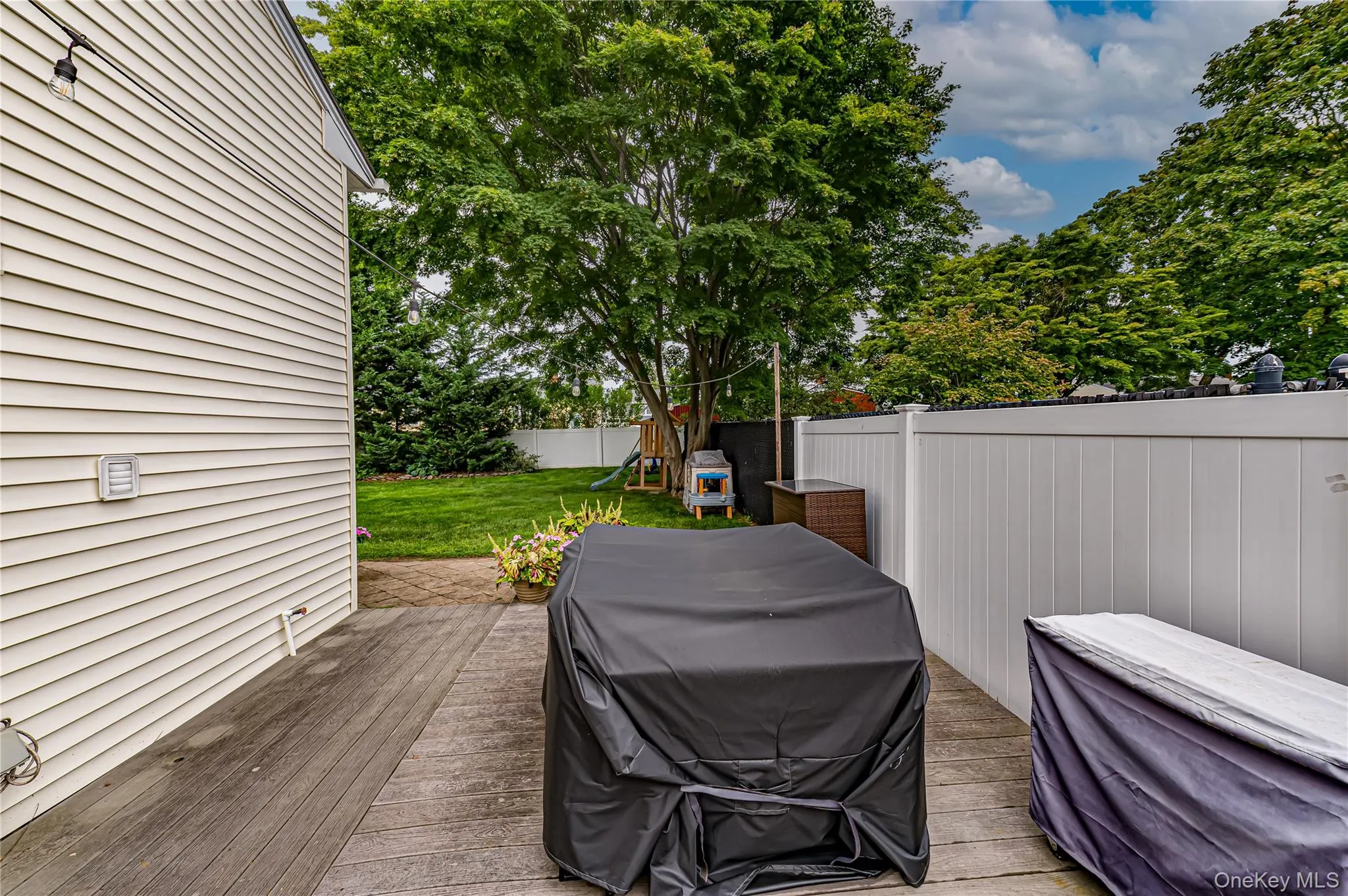 3 Peary Lane, Smithtown, NY, 3 Bedrooms Bedrooms, 7 Rooms Rooms,2 BathroomsBathrooms,Residential,For Rent,Peary,0,1046645 3 Peary Lane, Smithtown, NY, 3 Bedrooms Bedrooms, 7 Rooms Rooms,2 BathroomsBathrooms,Residential,For Rent,Peary,0,1046645