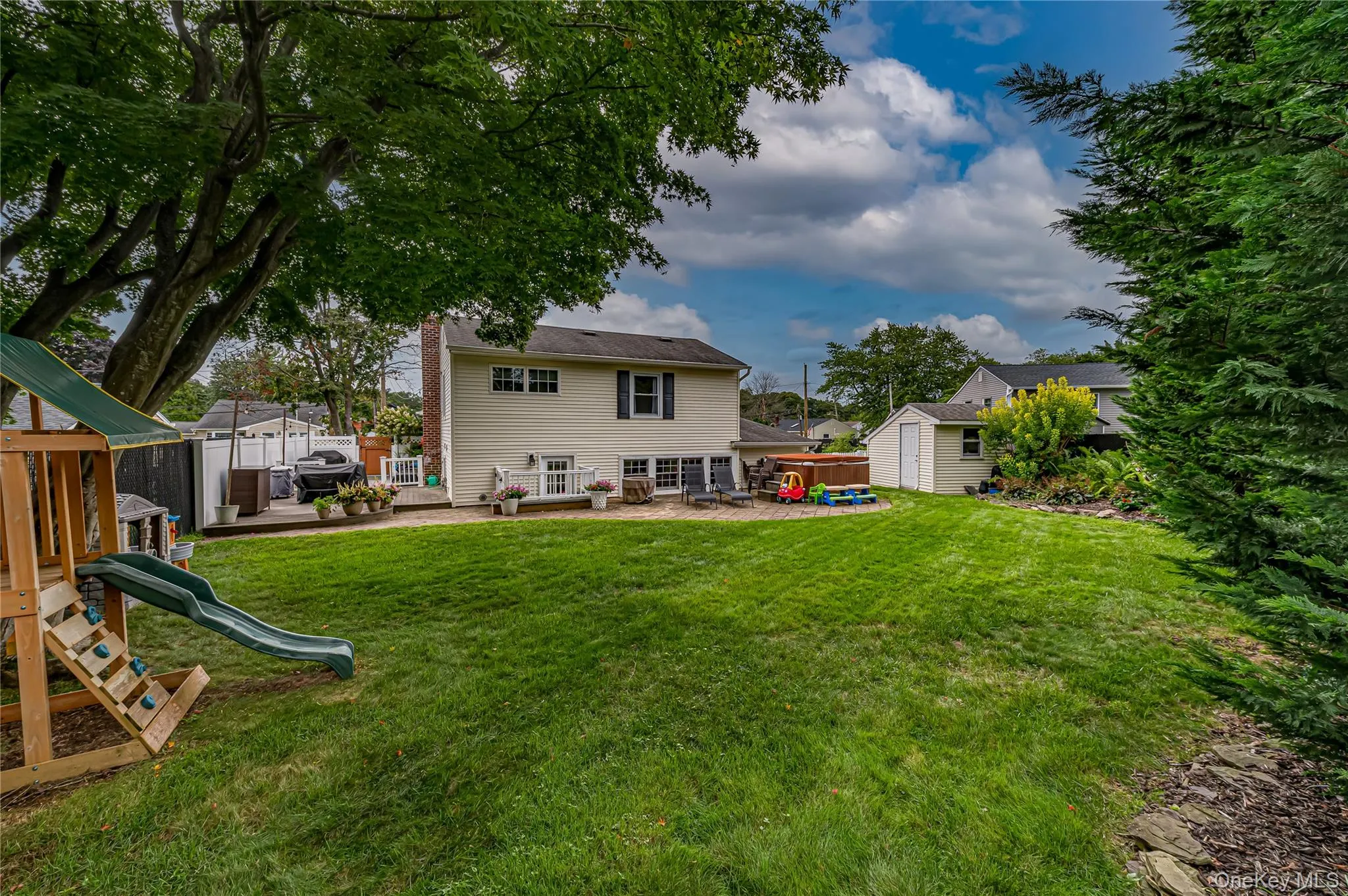 3 Peary Lane, Smithtown, NY, 3 Bedrooms Bedrooms, 7 Rooms Rooms,2 BathroomsBathrooms,Residential,For Rent,Peary,0,1046645 3 Peary Lane, Smithtown, NY, 3 Bedrooms Bedrooms, 7 Rooms Rooms,2 BathroomsBathrooms,Residential,For Rent,Peary,0,1046645