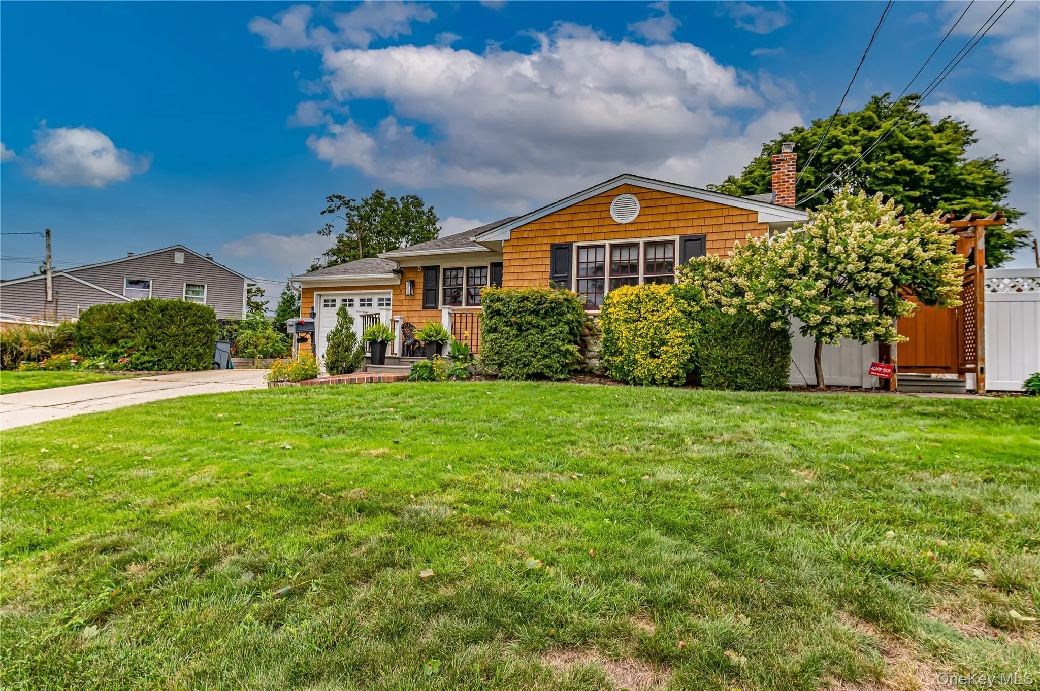 3 Peary Lane, Smithtown, NY, 3 Bedrooms Bedrooms, 7 Rooms Rooms,2 BathroomsBathrooms,Residential,For Rent,Peary,0,1046645 3 Peary Lane, Smithtown, NY, 3 Bedrooms Bedrooms, 7 Rooms Rooms,2 BathroomsBathrooms,Residential,For Rent,Peary,0,1046645