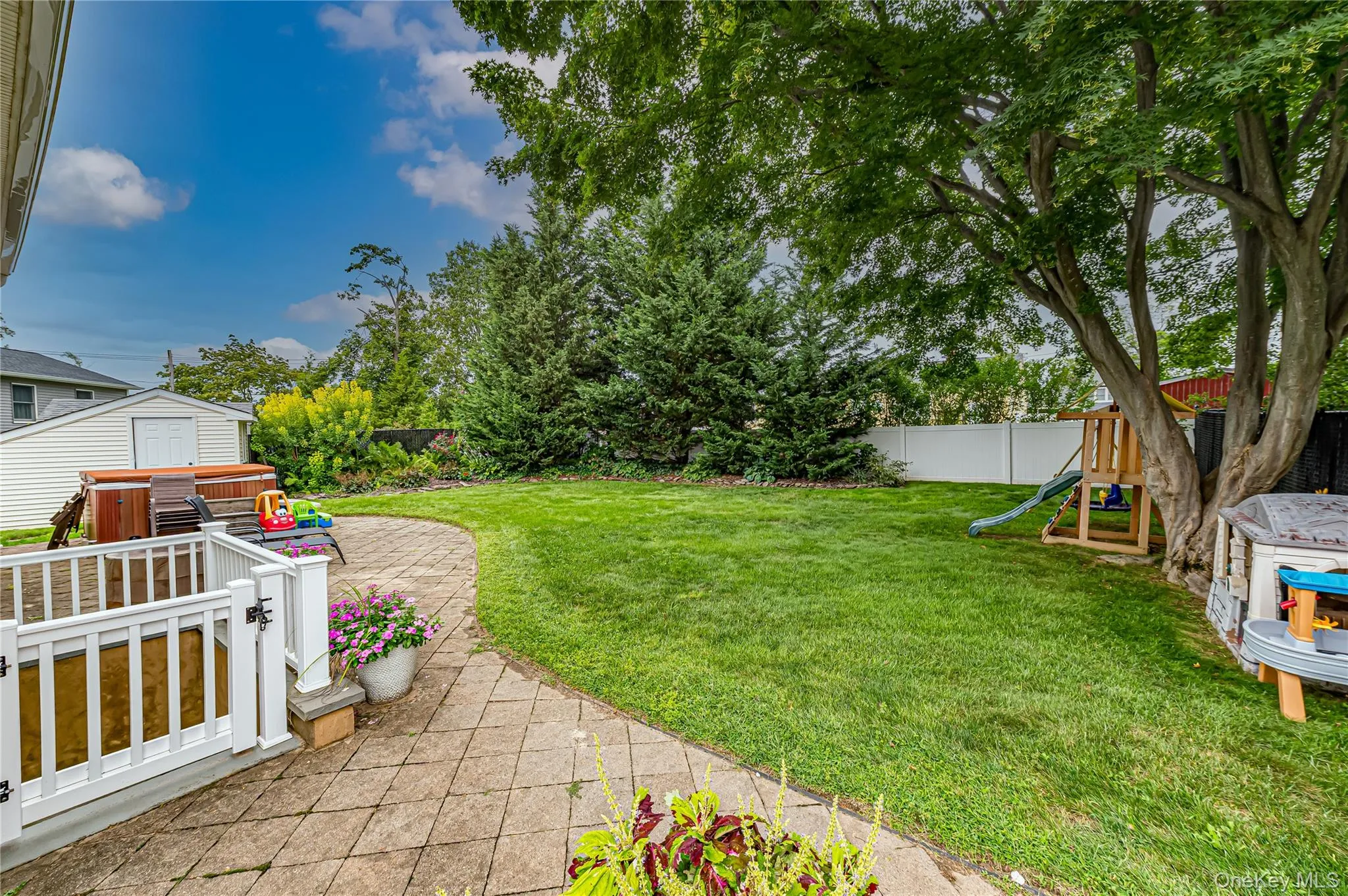 3 Peary Lane, Smithtown, NY, 3 Bedrooms Bedrooms, 7 Rooms Rooms,2 BathroomsBathrooms,Residential,For Rent,Peary,0,1046645 3 Peary Lane, Smithtown, NY, 3 Bedrooms Bedrooms, 7 Rooms Rooms,2 BathroomsBathrooms,Residential,For Rent,Peary,0,1046645