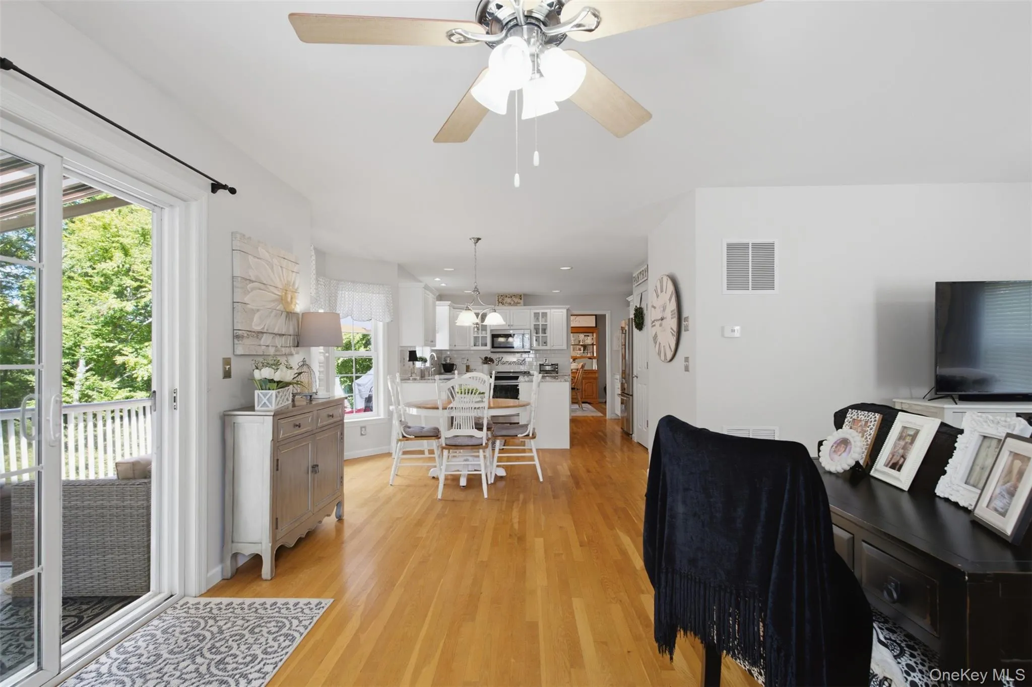 49 Millstream Court, Pawling, NY, 3 Bedrooms Bedrooms, 11 Rooms Rooms,2 BathroomsBathrooms,Residential,For Rent,Millstream,0,1046647 49 Millstream Court, Pawling, NY, 3 Bedrooms Bedrooms, 11 Rooms Rooms,2 BathroomsBathrooms,Residential,For Rent,Millstream,0,1046647