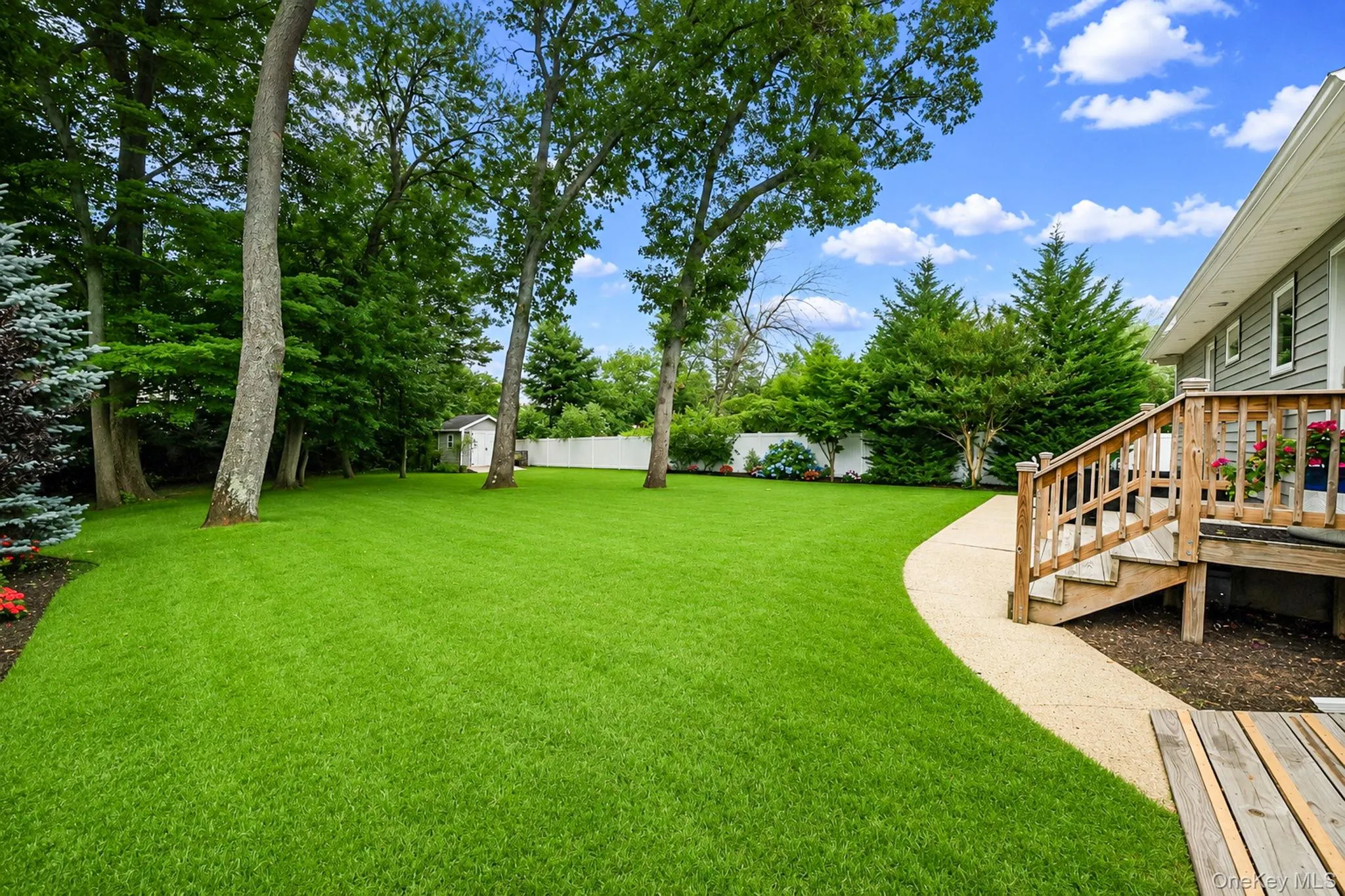 8 Gedney Avenue, Smithtown, NY, 3 Bedrooms Bedrooms, 5 Rooms Rooms,1 BathroomBathrooms,Residential,For Rent,Gedney,0,1046648 8 Gedney Avenue, Smithtown, NY, 3 Bedrooms Bedrooms, 5 Rooms Rooms,1 BathroomBathrooms,Residential,For Rent,Gedney,0,1046648