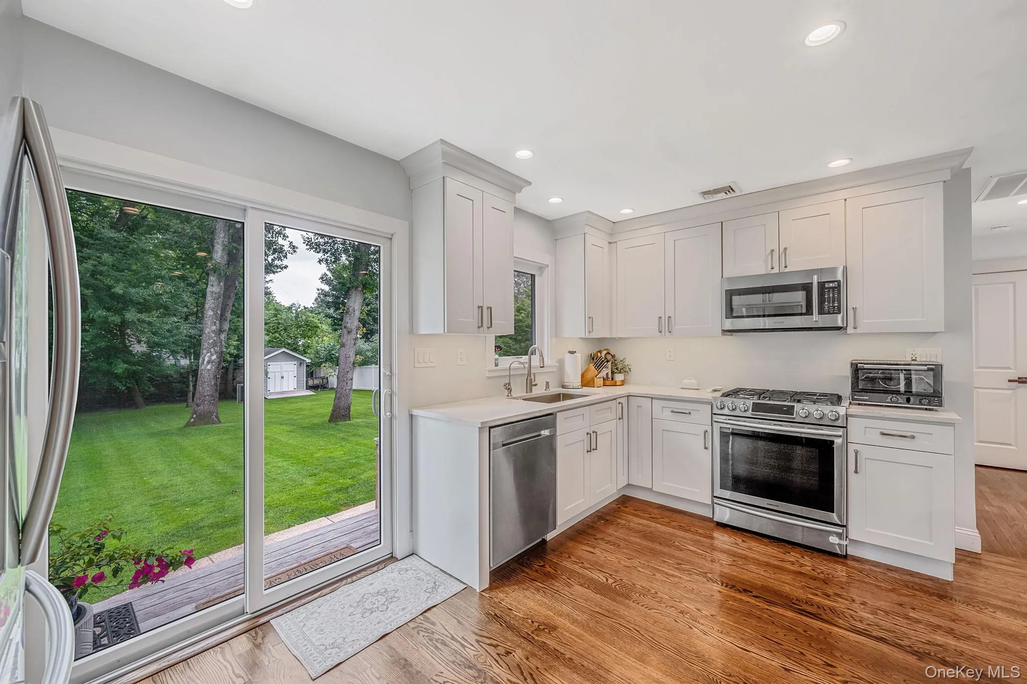 8 Gedney Avenue, Smithtown, NY, 3 Bedrooms Bedrooms, 5 Rooms Rooms,1 BathroomBathrooms,Residential,For Rent,Gedney,0,1046648 8 Gedney Avenue, Smithtown, NY, 3 Bedrooms Bedrooms, 5 Rooms Rooms,1 BathroomBathrooms,Residential,For Rent,Gedney,0,1046648