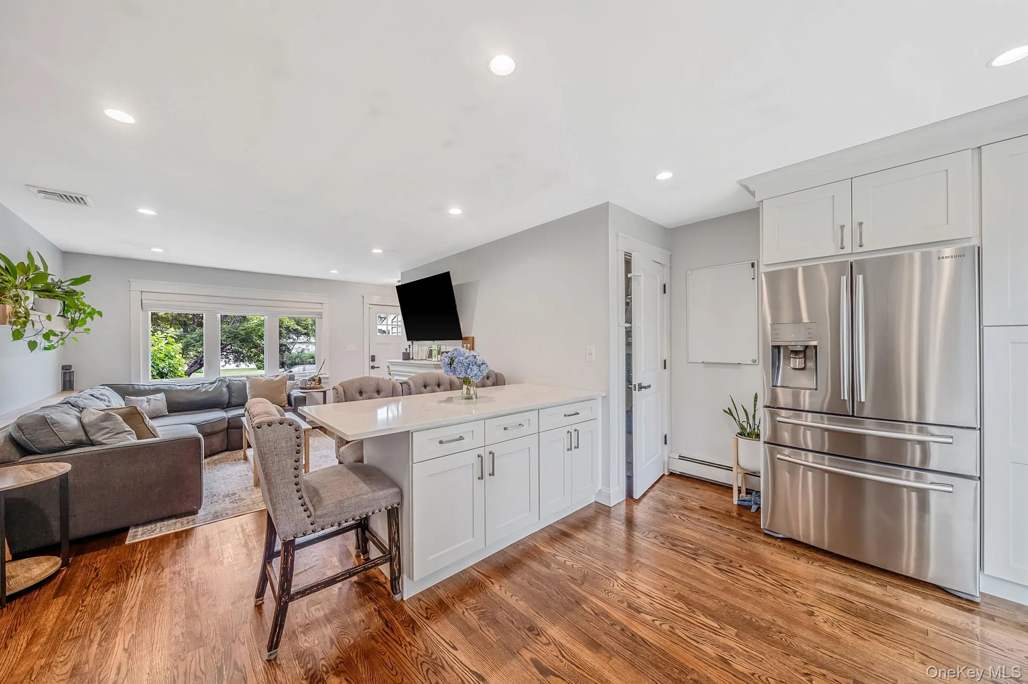 8 Gedney Avenue, Smithtown, NY, 3 Bedrooms Bedrooms, 5 Rooms Rooms,1 BathroomBathrooms,Residential,For Rent,Gedney,0,1046648 8 Gedney Avenue, Smithtown, NY, 3 Bedrooms Bedrooms, 5 Rooms Rooms,1 BathroomBathrooms,Residential,For Rent,Gedney,0,1046648