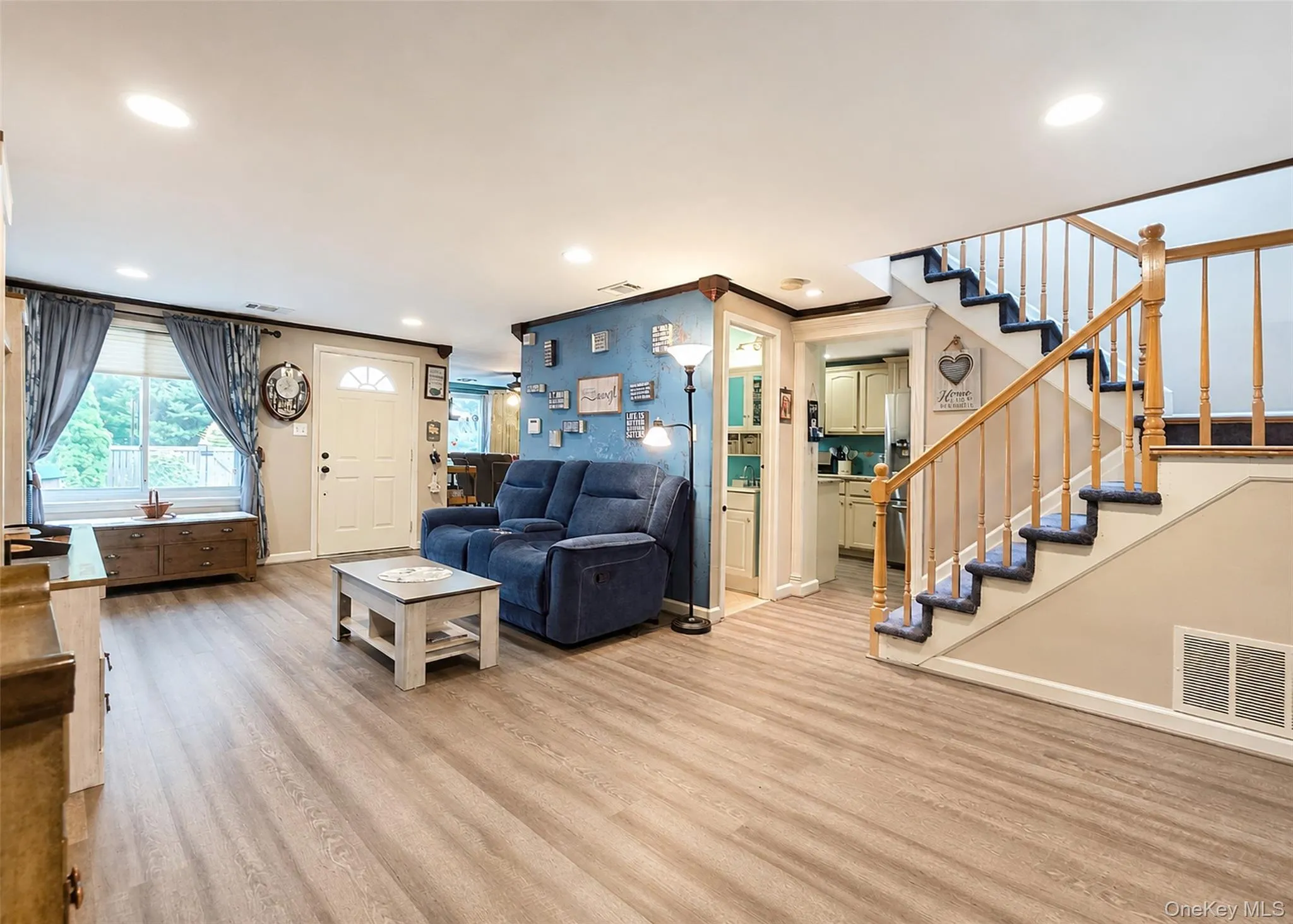 99 Skyline Drive, Brookhaven, NY, 3 Bedrooms Bedrooms, 6 Rooms Rooms,1 BathroomBathrooms,Residential,For Rent,Skyline,0,1046649 99 Skyline Drive, Brookhaven, NY, 3 Bedrooms Bedrooms, 6 Rooms Rooms,1 BathroomBathrooms,Residential,For Rent,Skyline,0,1046649