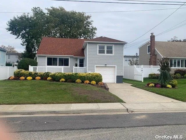 240 Lincoln Avenue, Hempstead, NY, 3 Bedrooms Bedrooms, 6 Rooms Rooms,2 BathroomsBathrooms,Residential,For Rent,Lincoln,0,1046651 240 Lincoln Avenue, Hempstead, NY, 3 Bedrooms Bedrooms, 6 Rooms Rooms,2 BathroomsBathrooms,Residential,For Rent,Lincoln,0,1046651