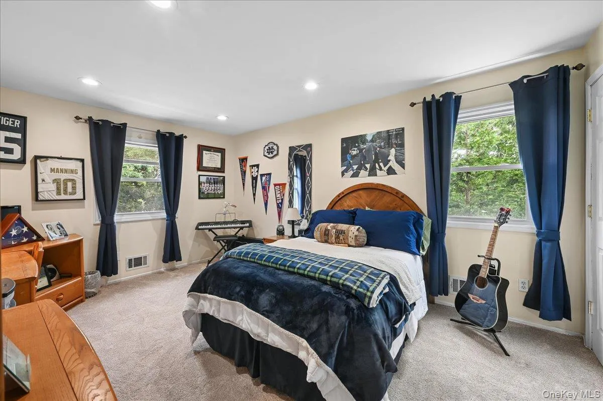 12 Berkshire Drive, Clarkstown, NY, 4 Bedrooms Bedrooms, 11 Rooms Rooms,2 BathroomsBathrooms,Residential,For Rent,Berkshire,0,1046656 12 Berkshire Drive, Clarkstown, NY, 4 Bedrooms Bedrooms, 11 Rooms Rooms,2 BathroomsBathrooms,Residential,For Rent,Berkshire,0,1046656
