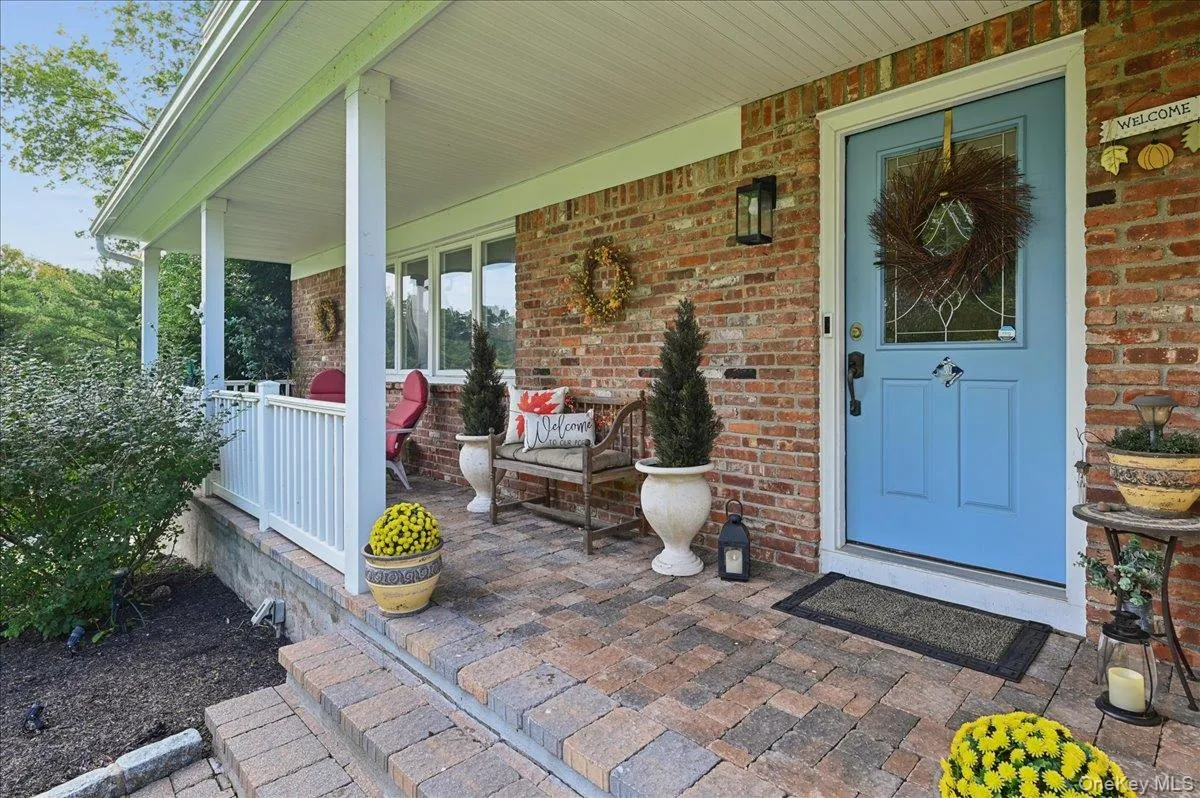 12 Berkshire Drive, Clarkstown, NY, 4 Bedrooms Bedrooms, 11 Rooms Rooms,2 BathroomsBathrooms,Residential,For Rent,Berkshire,0,1046656 12 Berkshire Drive, Clarkstown, NY, 4 Bedrooms Bedrooms, 11 Rooms Rooms,2 BathroomsBathrooms,Residential,For Rent,Berkshire,0,1046656