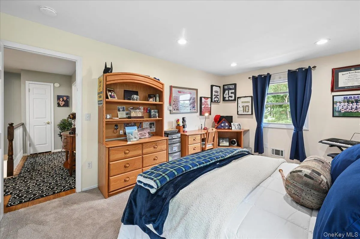 12 Berkshire Drive, Clarkstown, NY, 4 Bedrooms Bedrooms, 11 Rooms Rooms,2 BathroomsBathrooms,Residential,For Rent,Berkshire,0,1046656 12 Berkshire Drive, Clarkstown, NY, 4 Bedrooms Bedrooms, 11 Rooms Rooms,2 BathroomsBathrooms,Residential,For Rent,Berkshire,0,1046656