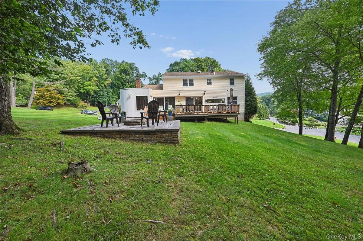 12 Berkshire Drive, Clarkstown, NY, 4 Bedrooms Bedrooms, 11 Rooms Rooms,2 BathroomsBathrooms,Residential,For Rent,Berkshire,0,1046656 12 Berkshire Drive, Clarkstown, NY, 4 Bedrooms Bedrooms, 11 Rooms Rooms,2 BathroomsBathrooms,Residential,For Rent,Berkshire,0,1046656