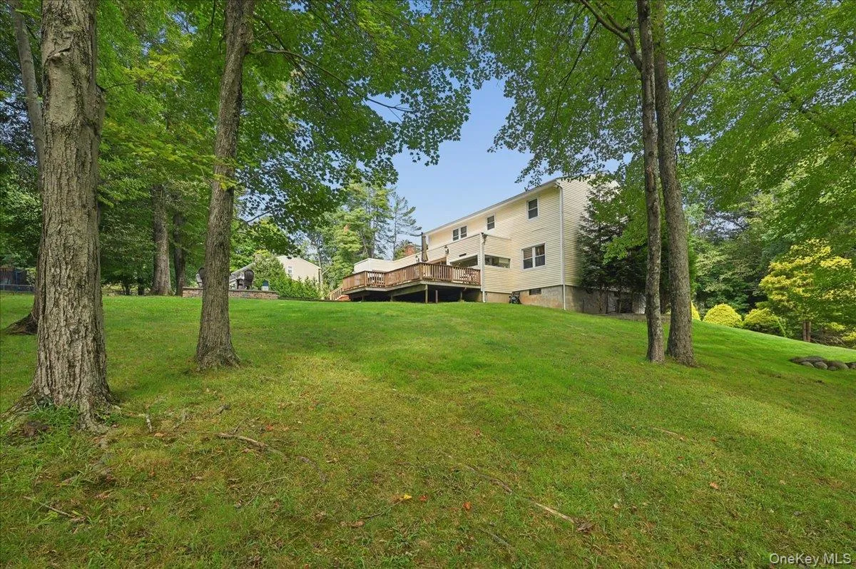 12 Berkshire Drive, Clarkstown, NY, 4 Bedrooms Bedrooms, 11 Rooms Rooms,2 BathroomsBathrooms,Residential,For Rent,Berkshire,0,1046656 12 Berkshire Drive, Clarkstown, NY, 4 Bedrooms Bedrooms, 11 Rooms Rooms,2 BathroomsBathrooms,Residential,For Rent,Berkshire,0,1046656