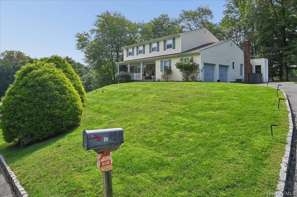12 Berkshire Drive, Clarkstown, NY, 4 Bedrooms Bedrooms, 11 Rooms Rooms,2 BathroomsBathrooms,Residential,For Rent,Berkshire,0,1046656 12 Berkshire Drive, Clarkstown, NY, 4 Bedrooms Bedrooms, 11 Rooms Rooms,2 BathroomsBathrooms,Residential,For Rent,Berkshire,0,1046656