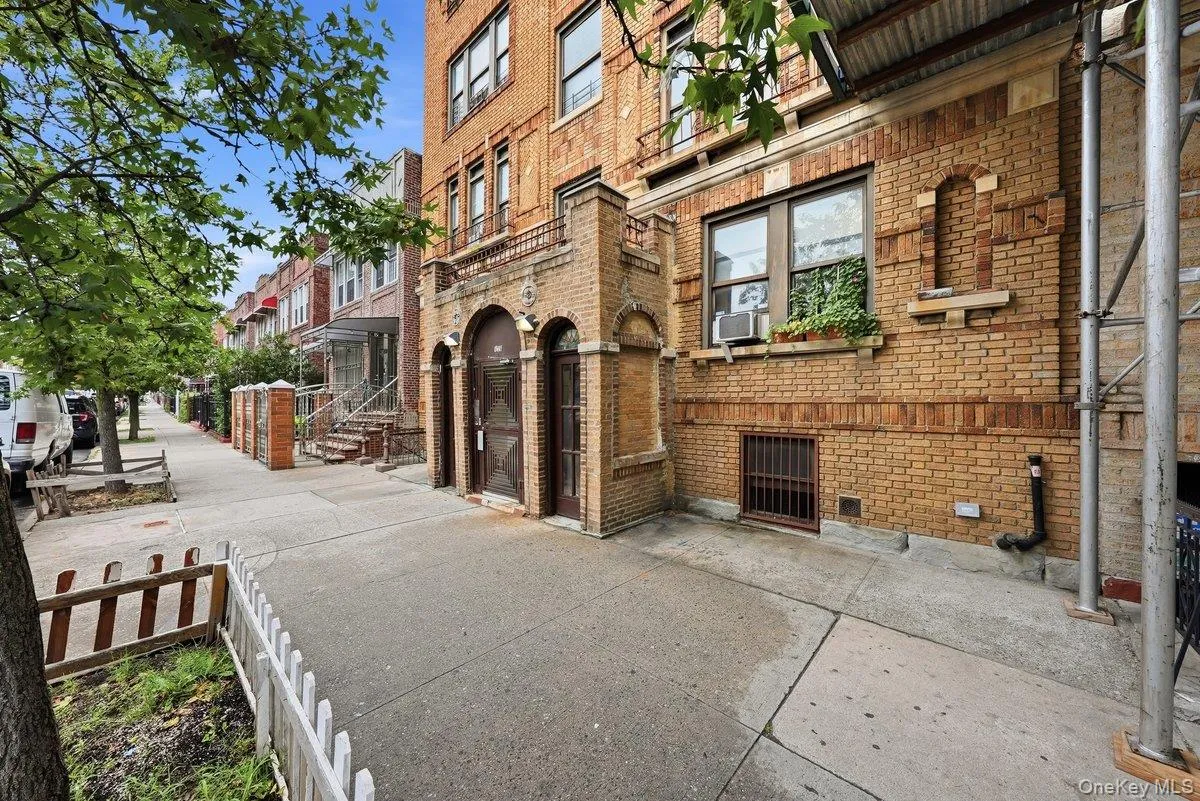 1226 Evergreen Avenue, New York, NY, 33 Bedrooms Bedrooms, 66 Rooms Rooms,11 BathroomsBathrooms,Residential,For Rent,Evergreen,0,1046657 1226 Evergreen Avenue, New York, NY, 33 Bedrooms Bedrooms, 66 Rooms Rooms,11 BathroomsBathrooms,Residential,For Rent,Evergreen,0,1046657