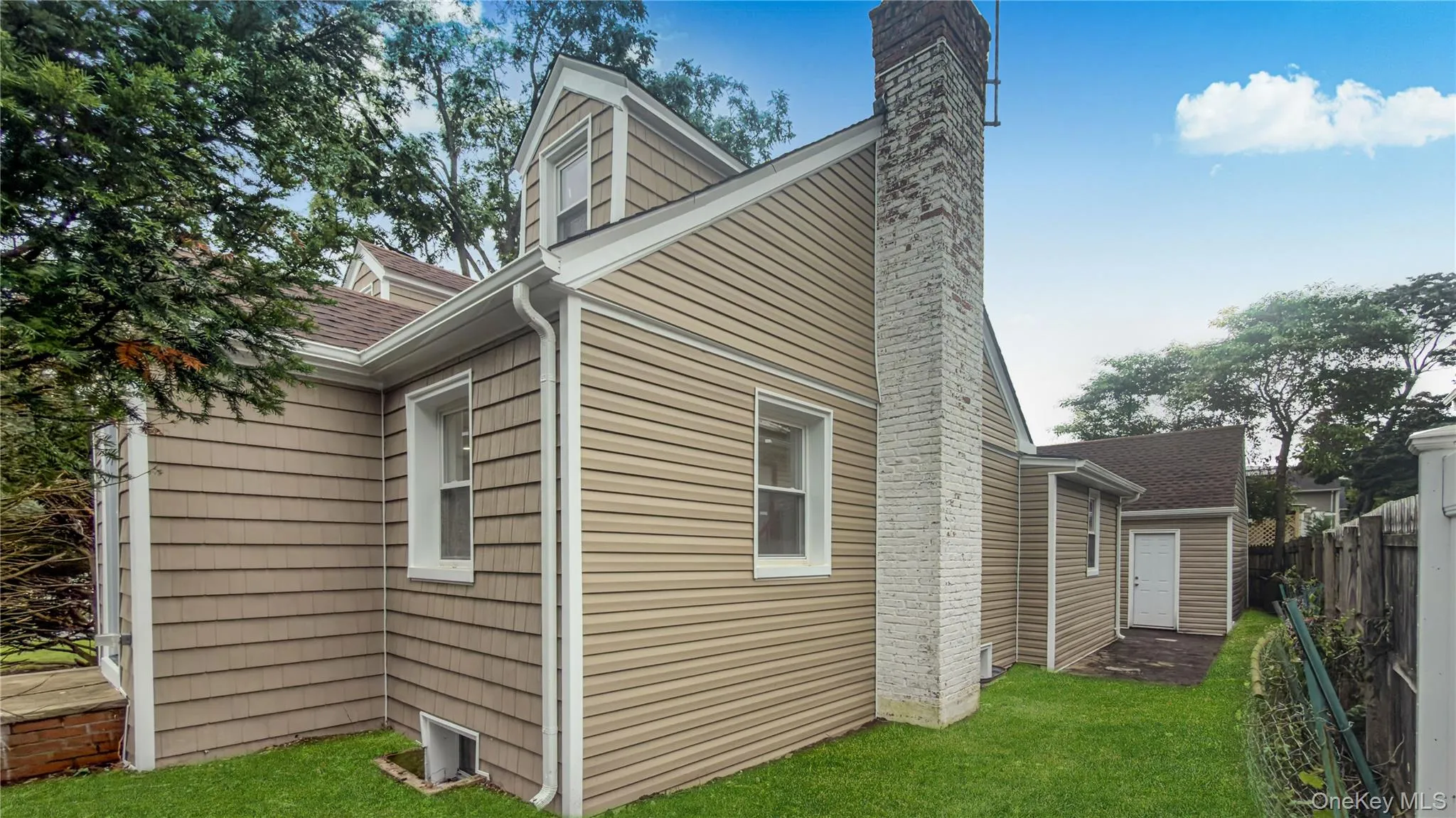 1180 Woodfield Road, Hempstead, NY, 4 Bedrooms Bedrooms, 12 Rooms Rooms,3 BathroomsBathrooms,Residential,For Rent,Woodfield,0,1046658 1180 Woodfield Road, Hempstead, NY, 4 Bedrooms Bedrooms, 12 Rooms Rooms,3 BathroomsBathrooms,Residential,For Rent,Woodfield,0,1046658