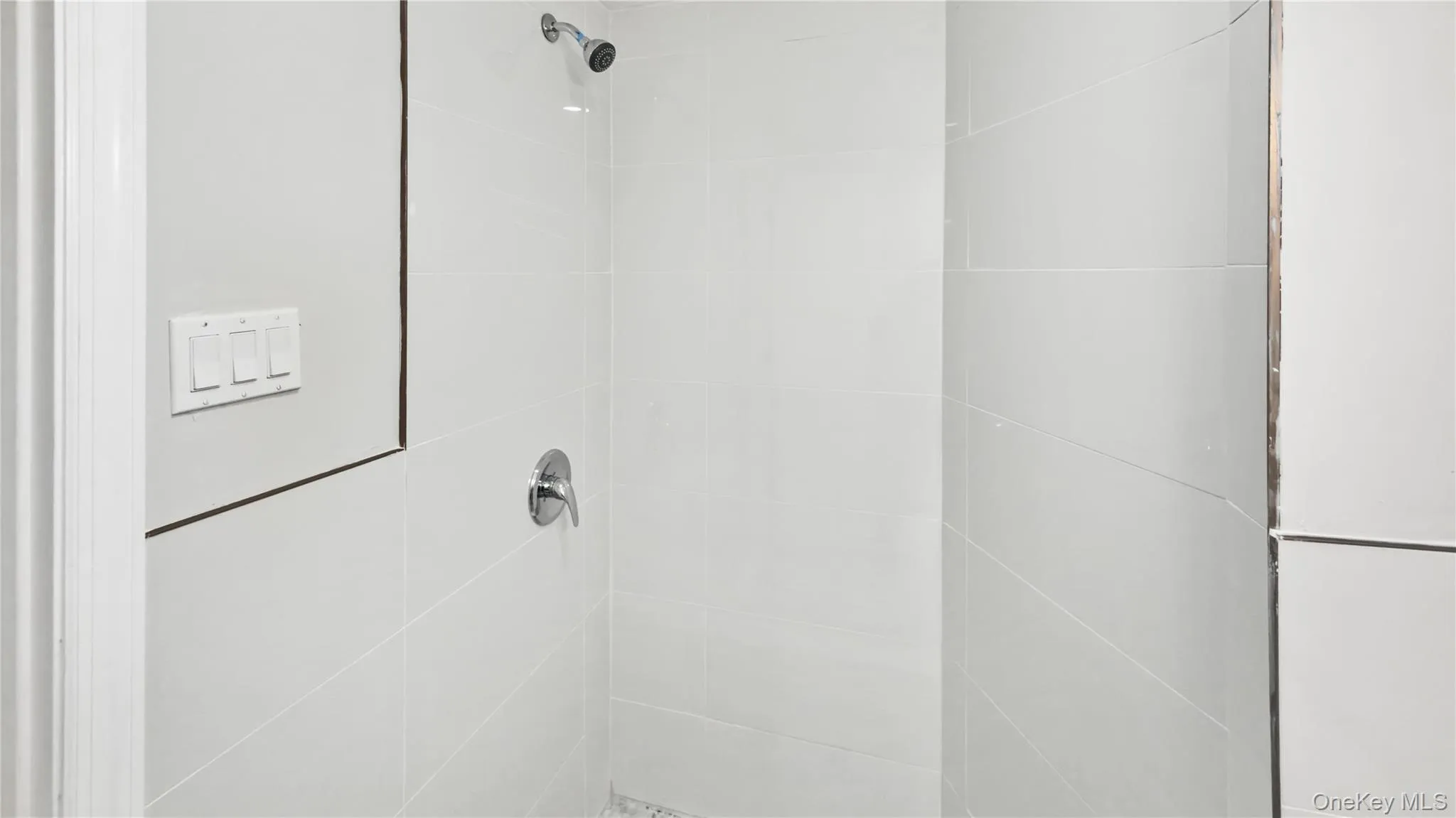 1180 Woodfield Road, Hempstead, NY, 4 Bedrooms Bedrooms, 12 Rooms Rooms,3 BathroomsBathrooms,Residential,For Rent,Woodfield,0,1046658 1180 Woodfield Road, Hempstead, NY, 4 Bedrooms Bedrooms, 12 Rooms Rooms,3 BathroomsBathrooms,Residential,For Rent,Woodfield,0,1046658