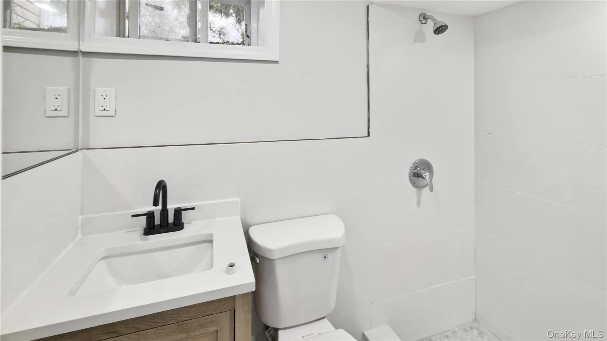 1180 Woodfield Road, Hempstead, NY, 4 Bedrooms Bedrooms, 12 Rooms Rooms,3 BathroomsBathrooms,Residential,For Rent,Woodfield,0,1046658 1180 Woodfield Road, Hempstead, NY, 4 Bedrooms Bedrooms, 12 Rooms Rooms,3 BathroomsBathrooms,Residential,For Rent,Woodfield,0,1046658