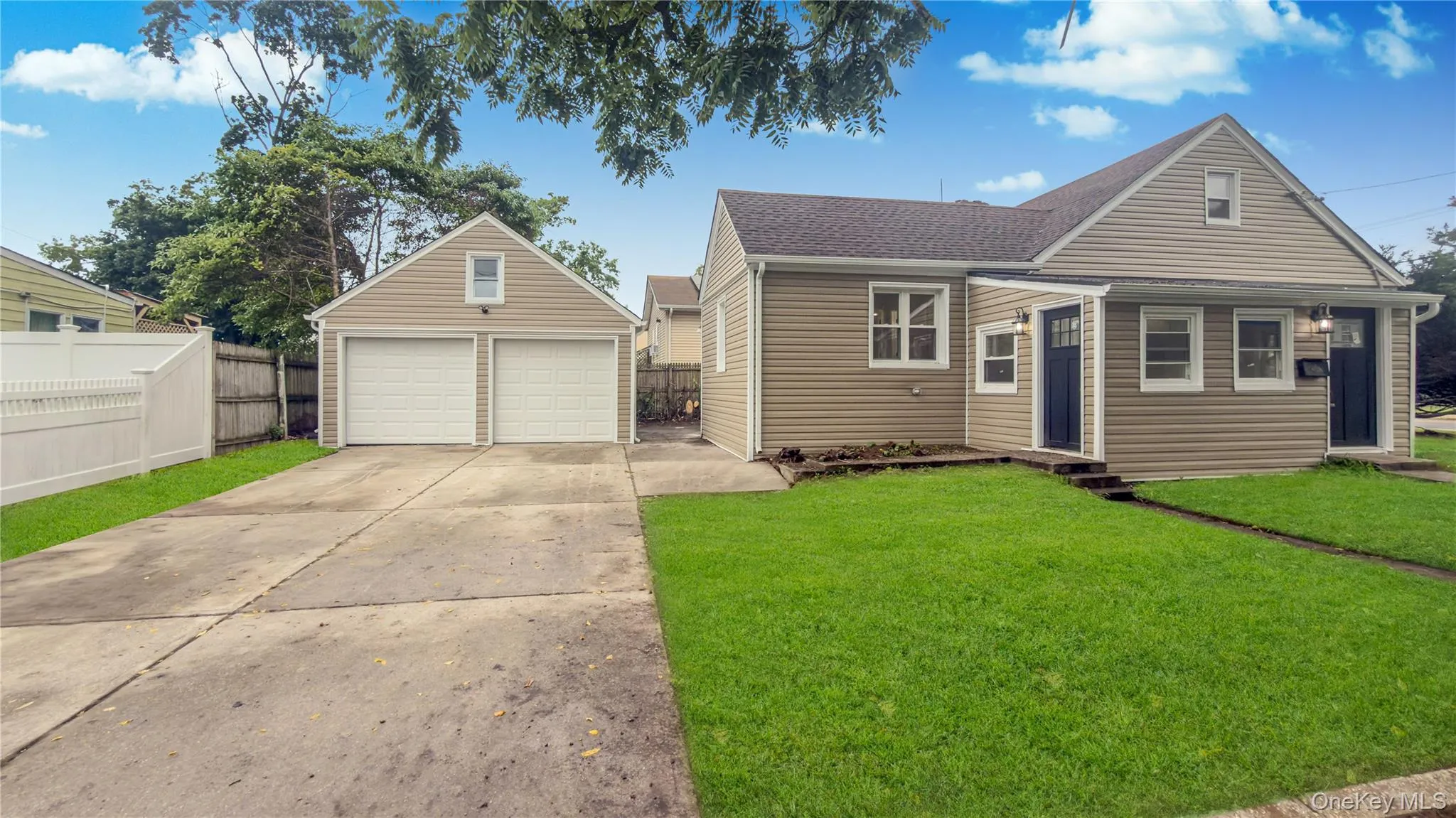 1180 Woodfield Road, Hempstead, NY, 4 Bedrooms Bedrooms, 12 Rooms Rooms,3 BathroomsBathrooms,Residential,For Rent,Woodfield,0,1046658 1180 Woodfield Road, Hempstead, NY, 4 Bedrooms Bedrooms, 12 Rooms Rooms,3 BathroomsBathrooms,Residential,For Rent,Woodfield,0,1046658
