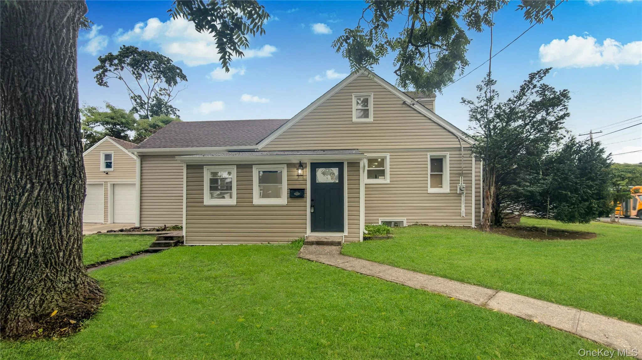 1180 Woodfield Road, Hempstead, NY, 4 Bedrooms Bedrooms, 12 Rooms Rooms,3 BathroomsBathrooms,Residential,For Rent,Woodfield,0,1046658 1180 Woodfield Road, Hempstead, NY, 4 Bedrooms Bedrooms, 12 Rooms Rooms,3 BathroomsBathrooms,Residential,For Rent,Woodfield,0,1046658