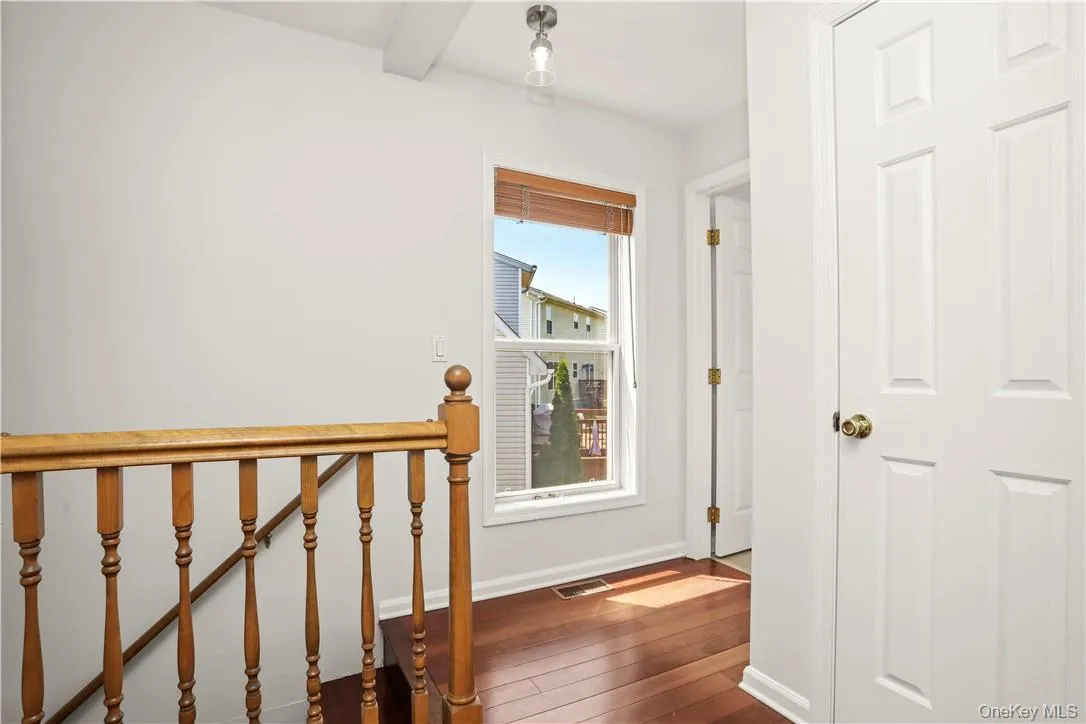 64 Greenvale Circle, White Plains, NY, 3 Bedrooms Bedrooms, 7 Rooms Rooms,2 BathroomsBathrooms,Residential Lease,For Rent,Greenvale,0,1046660 64 Greenvale Circle, White Plains, NY, 3 Bedrooms Bedrooms, 7 Rooms Rooms,2 BathroomsBathrooms,Residential Lease,For Rent,Greenvale,0,1046660
