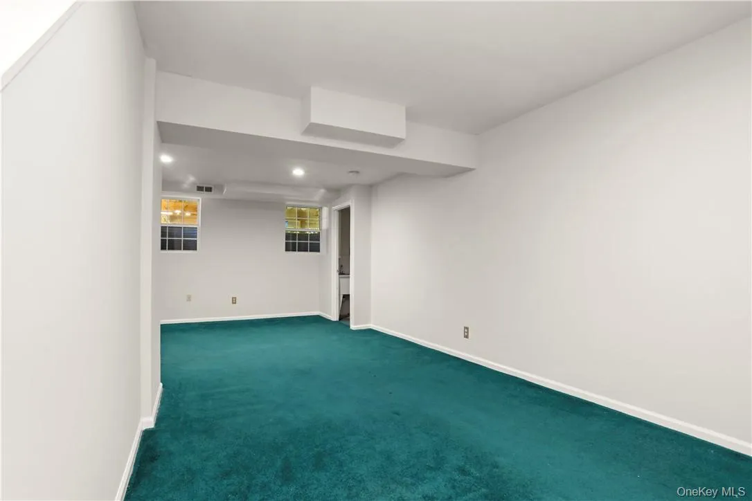64 Greenvale Circle, White Plains, NY, 3 Bedrooms Bedrooms, 7 Rooms Rooms,2 BathroomsBathrooms,Residential Lease,For Rent,Greenvale,0,1046660 64 Greenvale Circle, White Plains, NY, 3 Bedrooms Bedrooms, 7 Rooms Rooms,2 BathroomsBathrooms,Residential Lease,For Rent,Greenvale,0,1046660