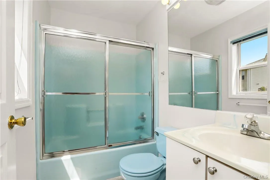 64 Greenvale Circle, White Plains, NY, 3 Bedrooms Bedrooms, 7 Rooms Rooms,2 BathroomsBathrooms,Residential Lease,For Rent,Greenvale,0,1046660 64 Greenvale Circle, White Plains, NY, 3 Bedrooms Bedrooms, 7 Rooms Rooms,2 BathroomsBathrooms,Residential Lease,For Rent,Greenvale,0,1046660