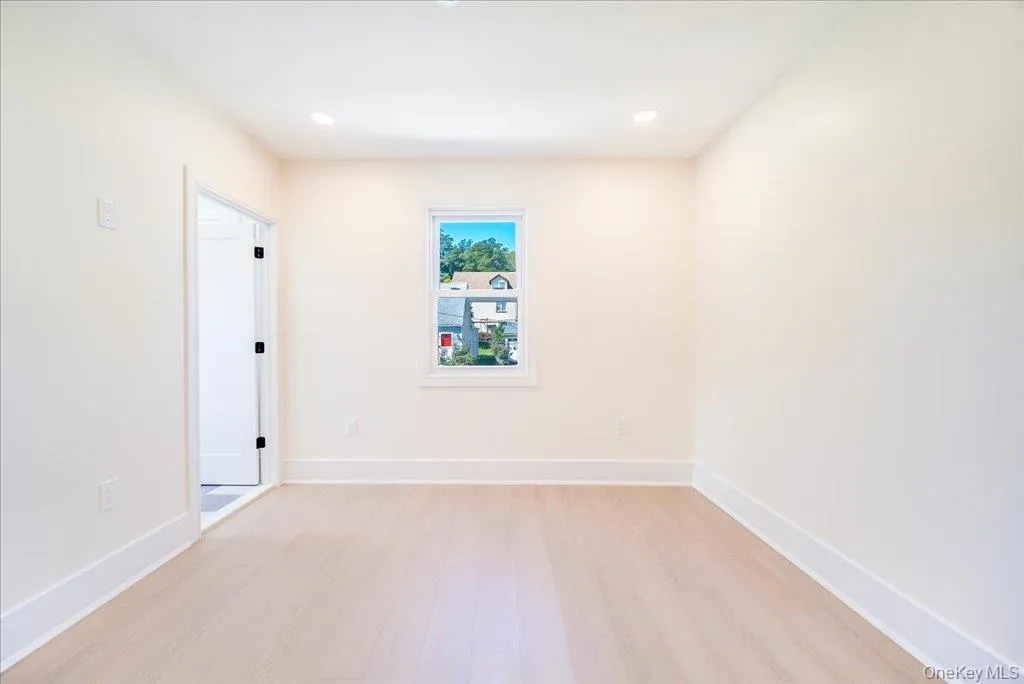 11 Maple Street, Orangetown, NY, 3 Bedrooms Bedrooms, 6 Rooms Rooms,2 BathroomsBathrooms,Residential,For Rent,Maple,0,1046661 11 Maple Street, Orangetown, NY, 3 Bedrooms Bedrooms, 6 Rooms Rooms,2 BathroomsBathrooms,Residential,For Rent,Maple,0,1046661