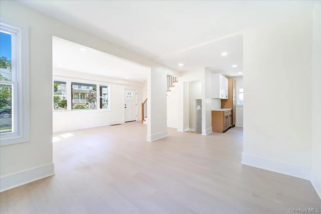 11 Maple Street, Orangetown, NY, 3 Bedrooms Bedrooms, 6 Rooms Rooms,2 BathroomsBathrooms,Residential,For Rent,Maple,0,1046661 11 Maple Street, Orangetown, NY, 3 Bedrooms Bedrooms, 6 Rooms Rooms,2 BathroomsBathrooms,Residential,For Rent,Maple,0,1046661