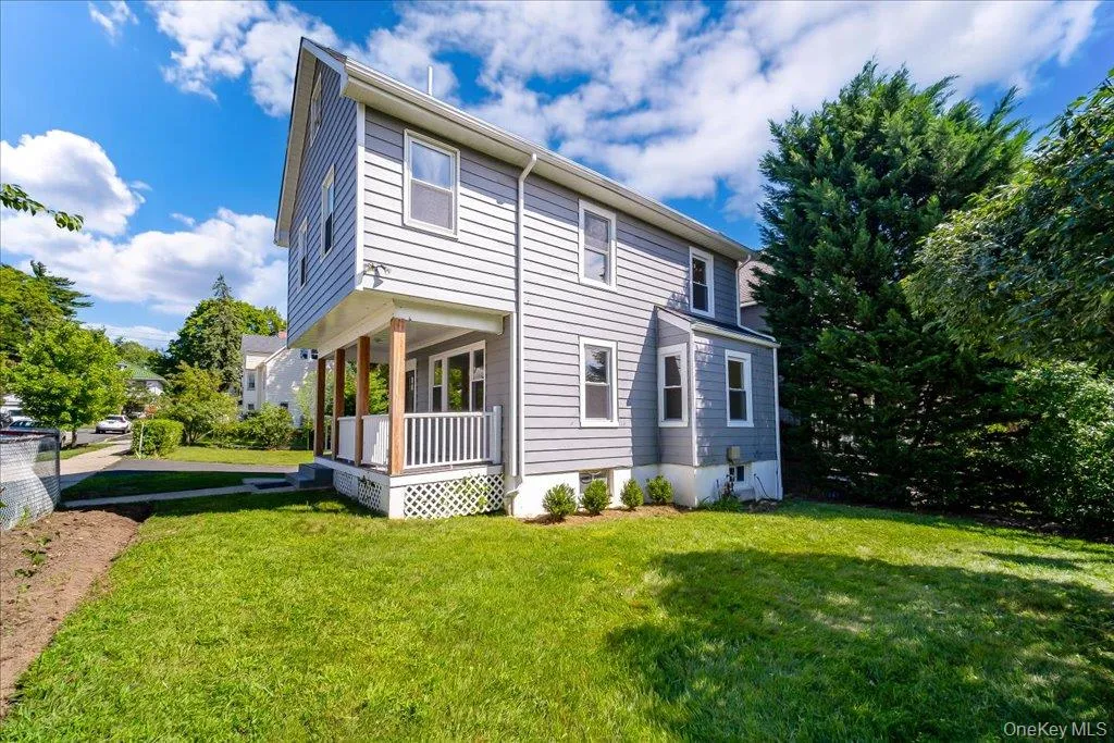11 Maple Street, Orangetown, NY, 3 Bedrooms Bedrooms, 6 Rooms Rooms,2 BathroomsBathrooms,Residential,For Rent,Maple,0,1046661 11 Maple Street, Orangetown, NY, 3 Bedrooms Bedrooms, 6 Rooms Rooms,2 BathroomsBathrooms,Residential,For Rent,Maple,0,1046661