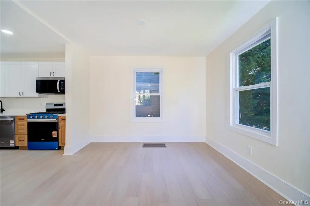 11 Maple Street, Orangetown, NY, 3 Bedrooms Bedrooms, 6 Rooms Rooms,2 BathroomsBathrooms,Residential,For Rent,Maple,0,1046661 11 Maple Street, Orangetown, NY, 3 Bedrooms Bedrooms, 6 Rooms Rooms,2 BathroomsBathrooms,Residential,For Rent,Maple,0,1046661