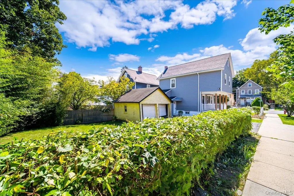 11 Maple Street, Orangetown, NY, 3 Bedrooms Bedrooms, 6 Rooms Rooms,2 BathroomsBathrooms,Residential,For Rent,Maple,0,1046661 11 Maple Street, Orangetown, NY, 3 Bedrooms Bedrooms, 6 Rooms Rooms,2 BathroomsBathrooms,Residential,For Rent,Maple,0,1046661